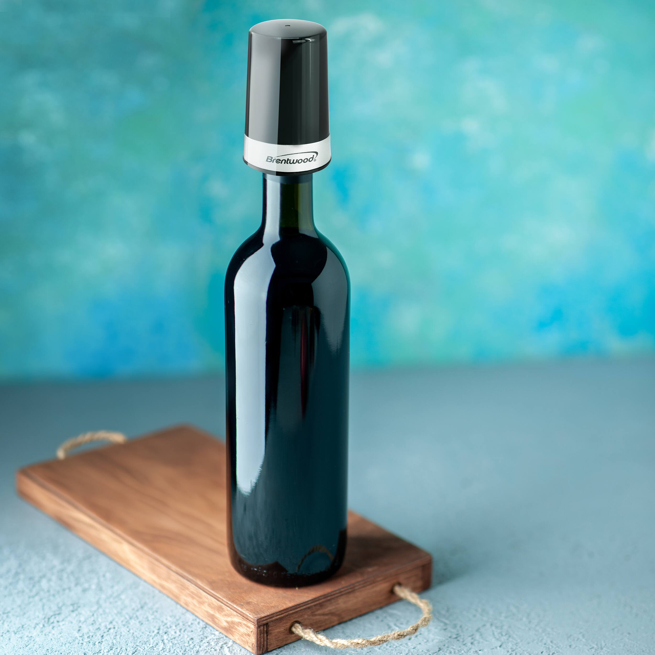 Alt View 2. Brentwood - Brentwood Portable Automatic Vacuum Wine Preserver Black - Black.