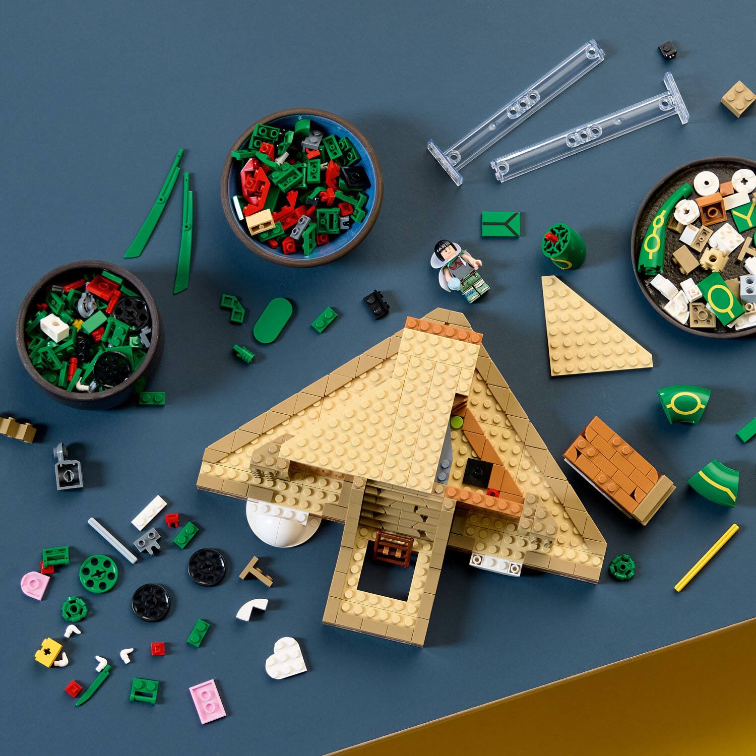 Alt View 12. LEGO - Pokémon Rayquaza Decor Building Set 72168.