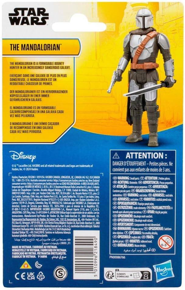 STAR WARS  
THE MANDALORIAN  
THE MANDALORIAN IS A FORMIDABLE BOUNTY HUNTER IN AN INCREASINGLY DANGEROUS GALAXY.  
EXERÇANT DANS UNE GALAXIE DE PLUS EN PLUS DANGEREUSE, LE MANDALORIEN EST UN REDOUTABLE CHASSEUR DE PRIMES.  
DER MANDALORIANER IST EIN HERVORRAGENDER KOPFGELDJAGER IN EINER IMMER GEFAHRLICHEREN GALAXIS.  
EL MANDALORIANO ES UN FORMIDABLE CAZARRECOMPENSAS EN UNA GALAXIA CADA VEZ MÁS PELIGROSA.  
O MANDALORIANO É UM EXIMIO CAÇADOR DE RECOMPENSAS EM UMA GALÁXIA CADA VEZ MAIS PERIGOSA.  

Disney Lucasfilm Ltd. HASBRO and all related trademarks and logos trademarks of Hasbro, 2024 Hasbro.  
Hasbro, Pawtucket, RI 02861-9105 USA. HASBRO