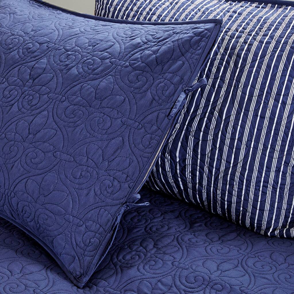 Alt View 2. Gracie Mills - Gracie Mills Sandy 6-Piece Cottage-Inspired Reversible Daybed Cover Set - Navy.