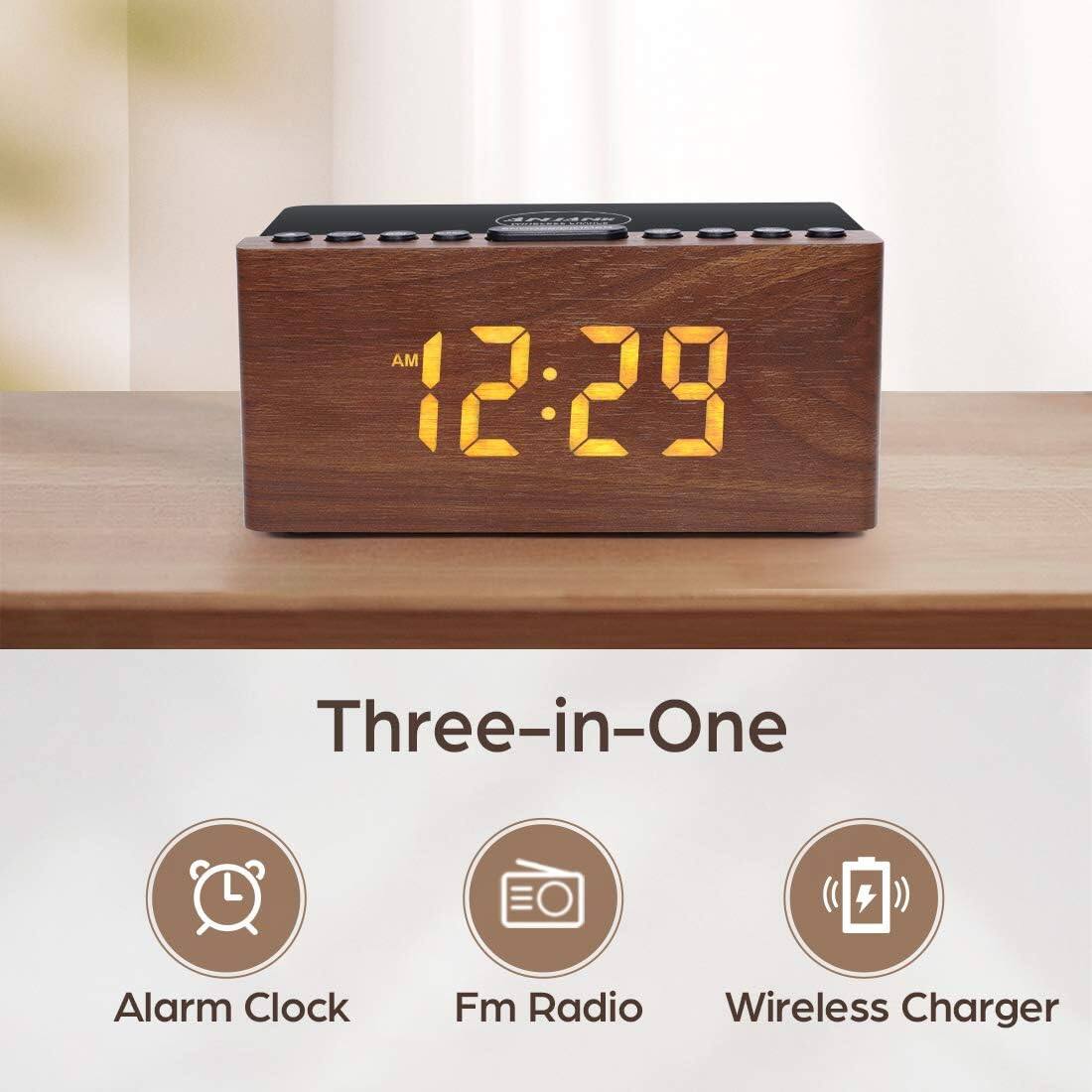 AM 12:29

Three-in-One

Alarm Clock  
Fm Radio  
Wireless Charger
