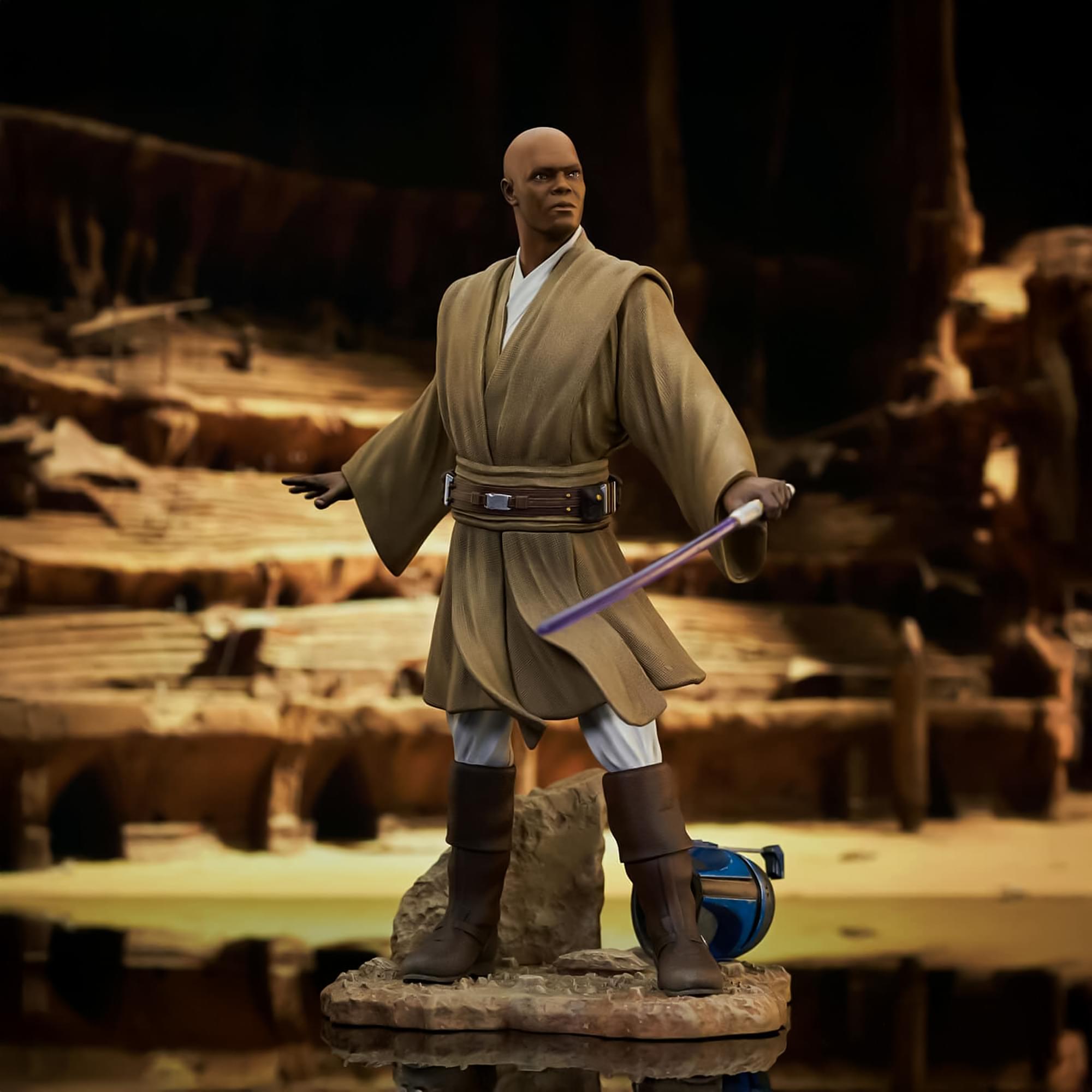 Alt View 10. Diamond Select Toys - Star Wars: Attack of the Clones Mace Windu Premier Collection 1:7 Scale Statue - Multi-Colored.