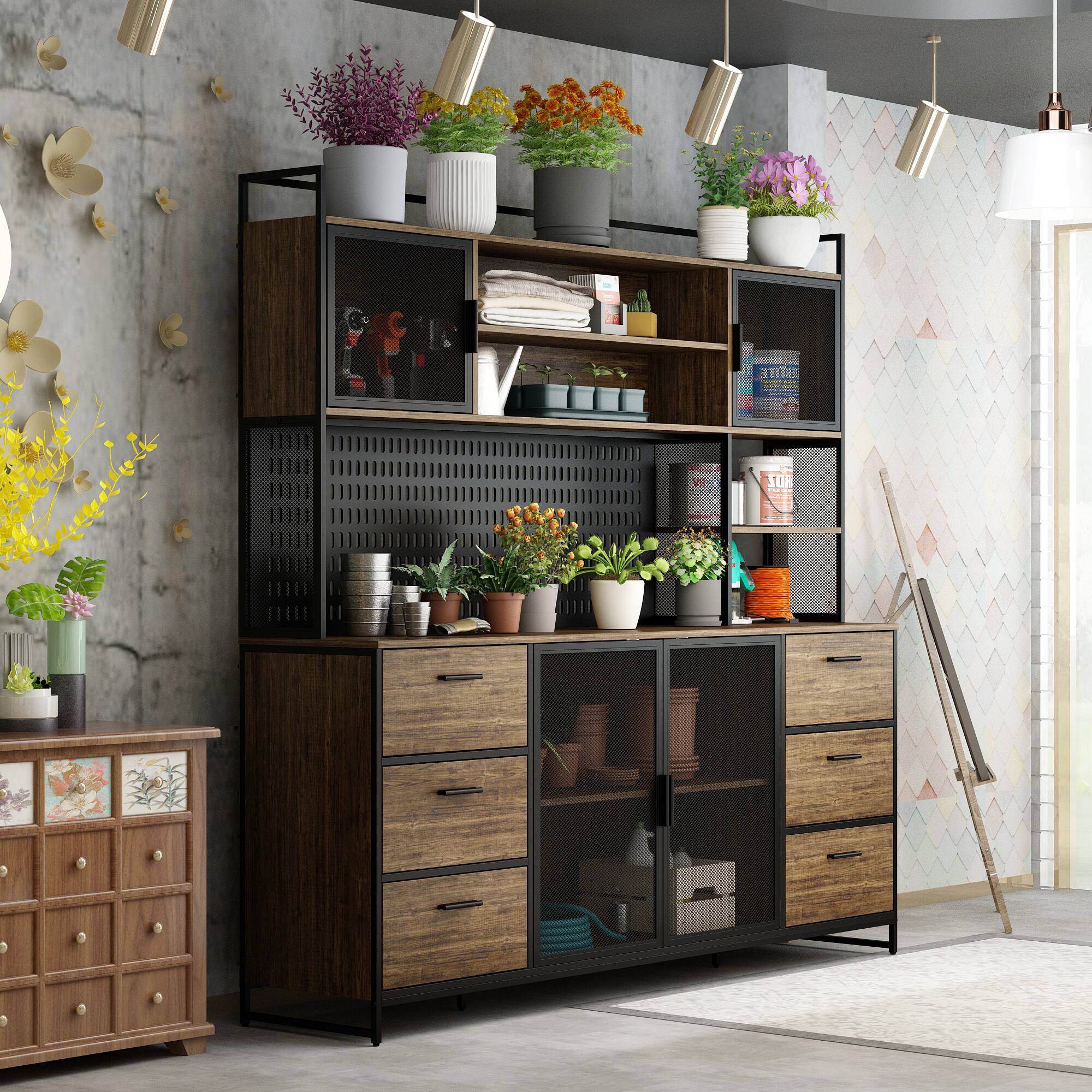 The text on the image appears to be "GRTITE I . HDZ." However, without additional context, it's difficult to determine the correct grouping or correction. If this is part of a larger text or code, more information would be needed to accurately group or correct it.