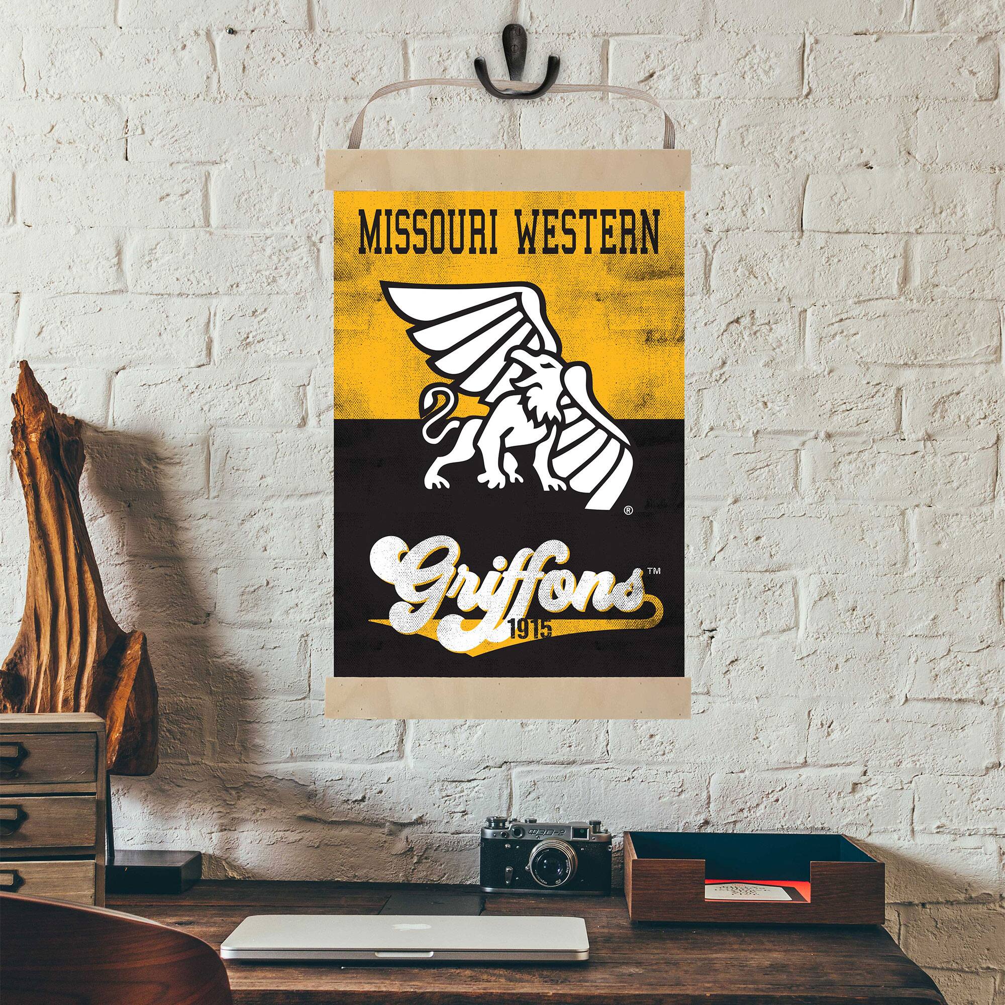 MISSOURI WESTERN  
Griffons  
1915