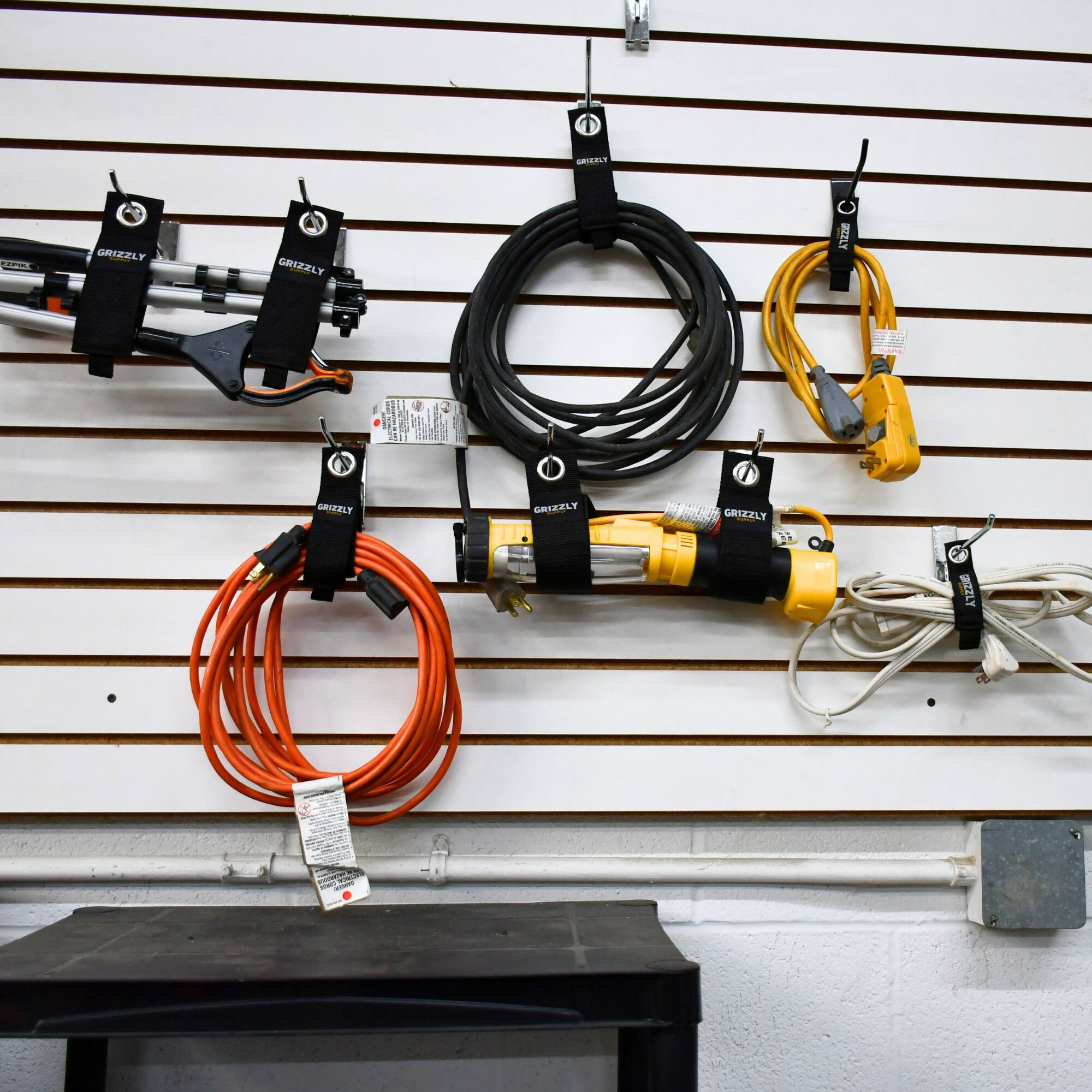 MLA in GRIEELY GRIZZLY SZ2LY: addda ORIEELT GRIERLY J. GRIZZLY SZLY