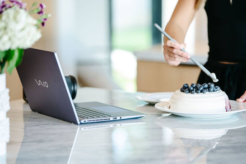 Back. VAIO - VAIO FS 14" | Laptop | Intel Core i3 |  8GB RAM  | 512GB SSD  | - Warm Slate.