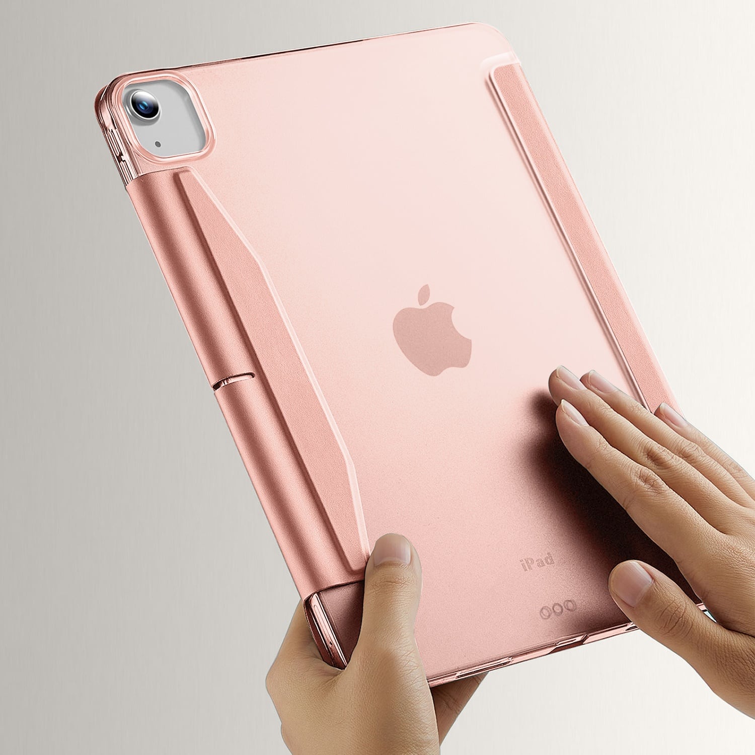 The text on the image is "iPad 000."