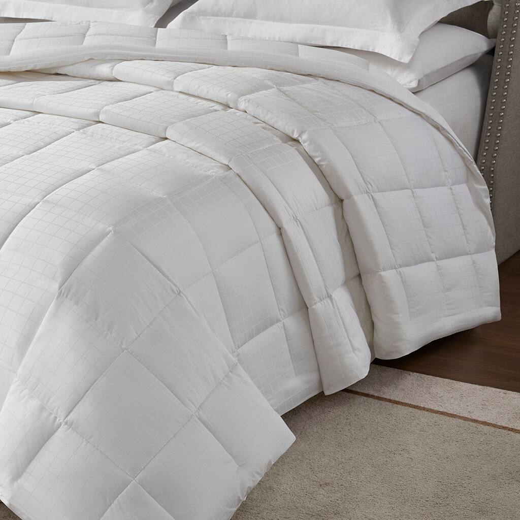 Alt View 3. Gracie Mills - Gracie Mills Aurelia Cotton Luxury Blanket - White.