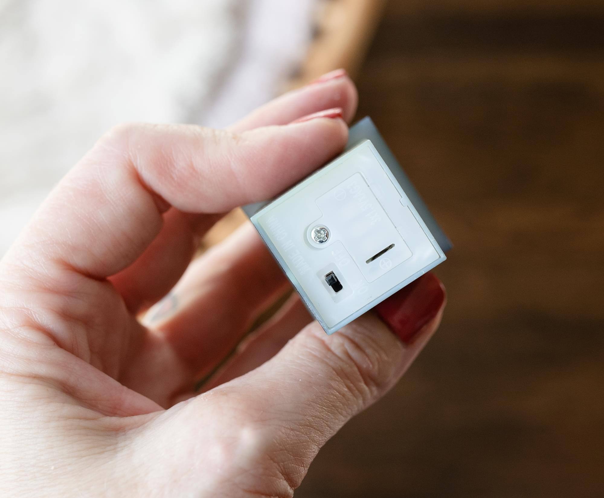 CHINA MADE  
3x1.5VA6 S90