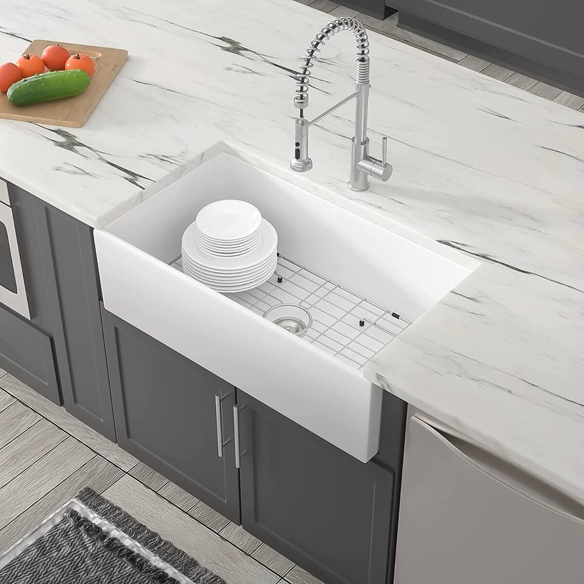 Angle. Ropilly - Ropilly 30 x 20 Inch Ceramic Farmhouse Sink, White Single Bowl Apron Front Kitchen Sink - White.
