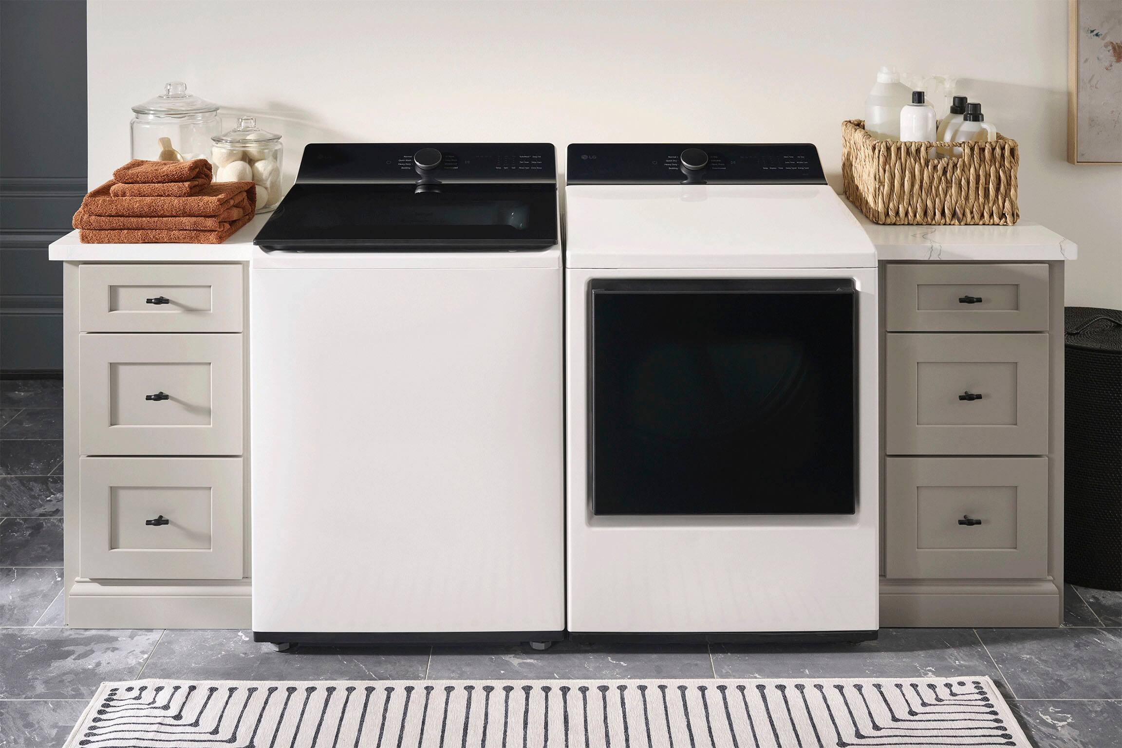 Alt View 26. LG - 7.3 Cu. Ft. Smart Electric Dryer with EasyLoad Door - Alpine White.