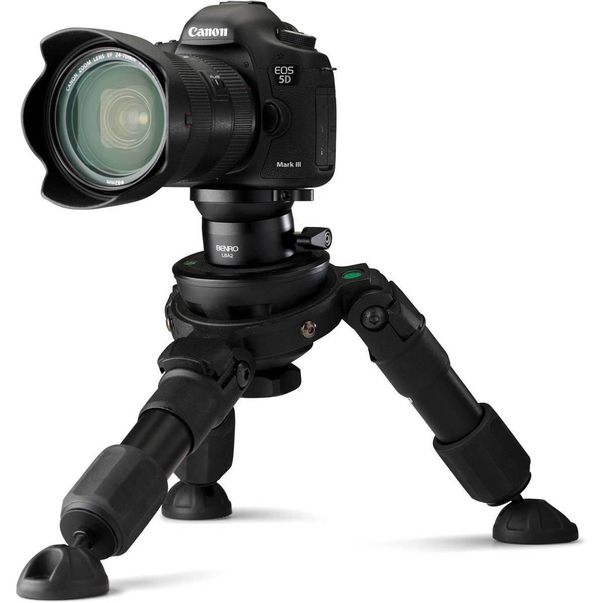 Canon
LENS EF 24-70mm ZOOM CANON
EOS 5D
Mark III
BENRO LBA2