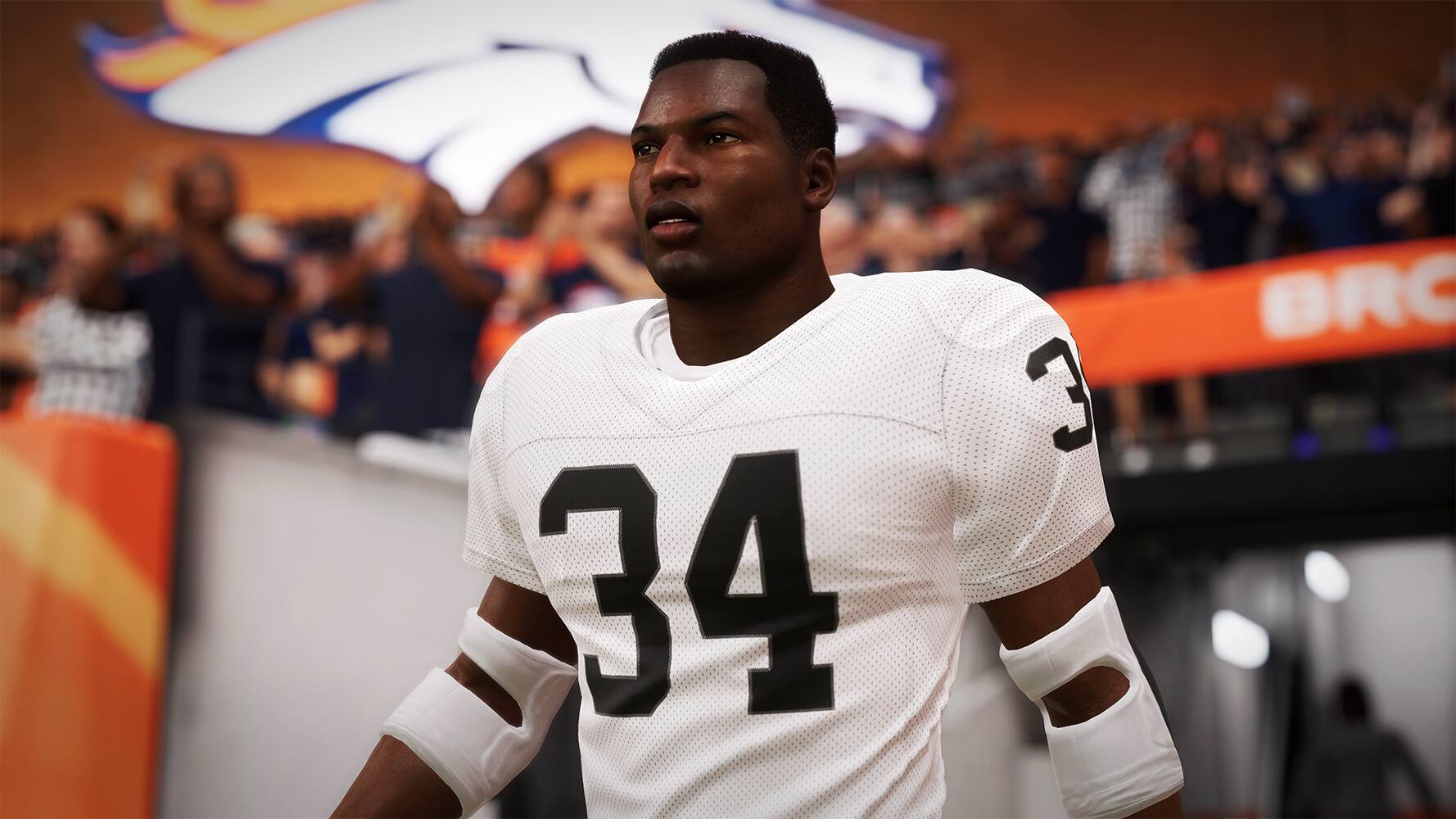 Alt View 13. Electronic Arts - Madden NFL 22.