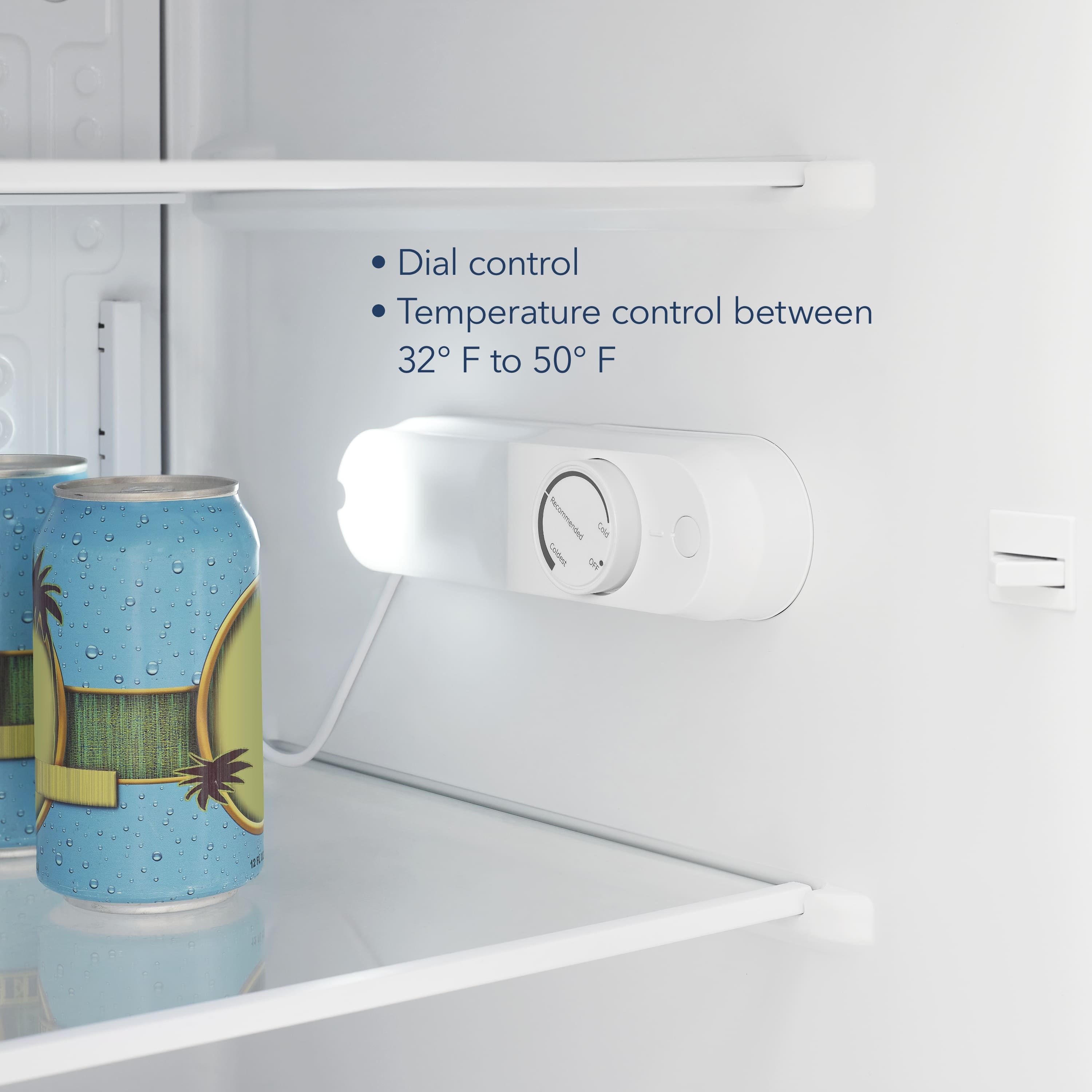 Dial control: Temperature control between 32°F to 50°F.