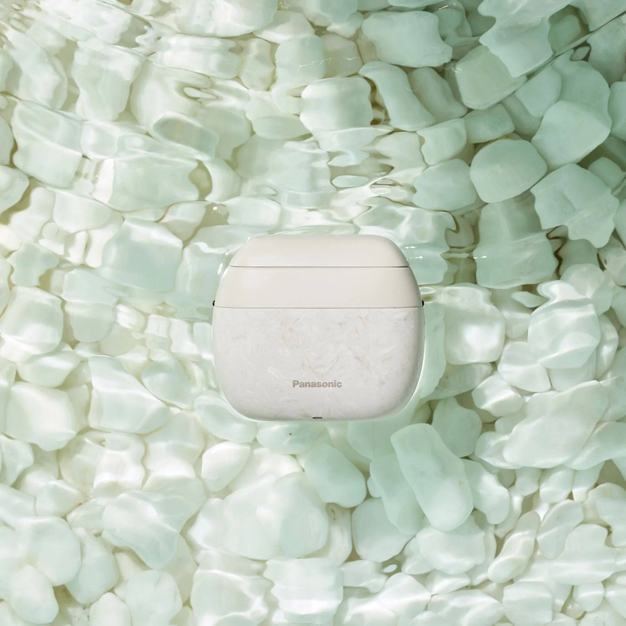 Alt View 1. Panasonic - ARC5 PALM-Sized 5-Blade Electric Luxury Razor - White NAGORI.