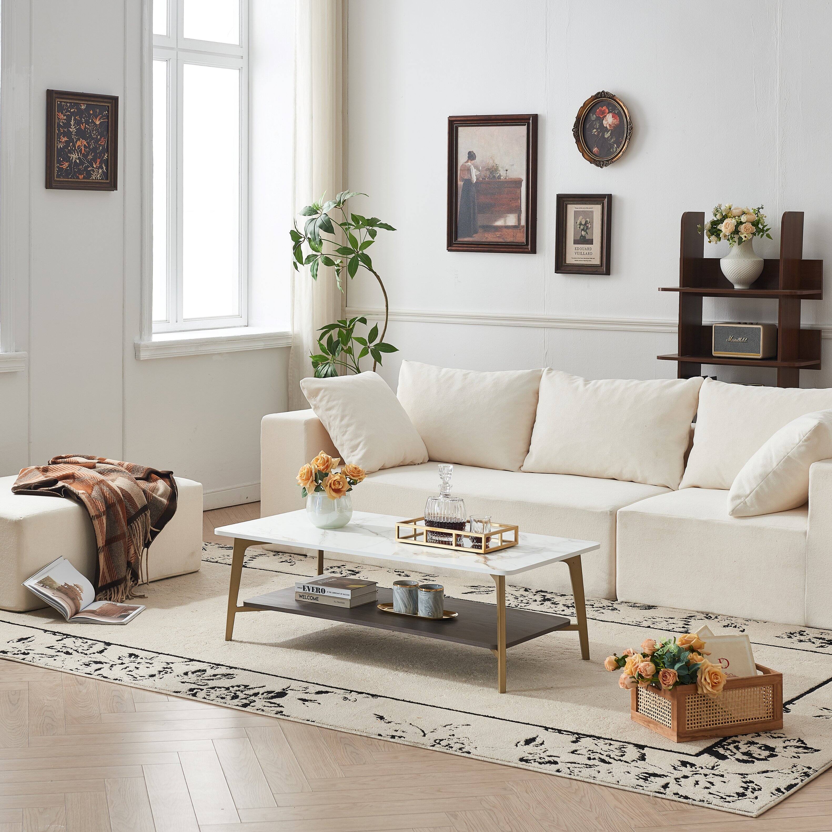 The text in the image reads:

- "KLAN LYRD MLLIN"
- "VILLAS"
- "HANNA"
- "EYERO"
- "LIVING ROOM"