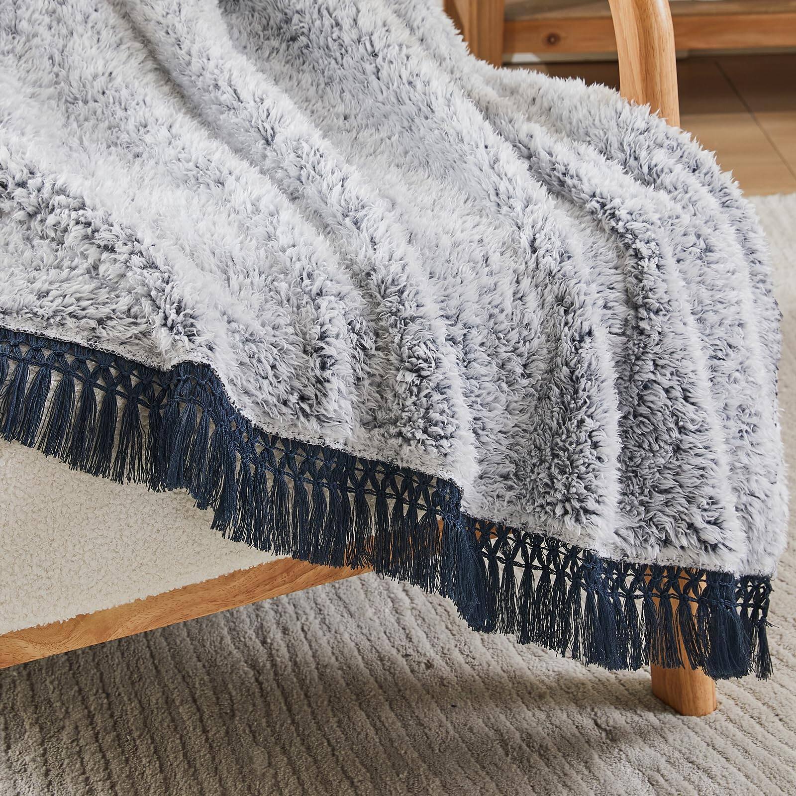 02-tassel Navy Throw