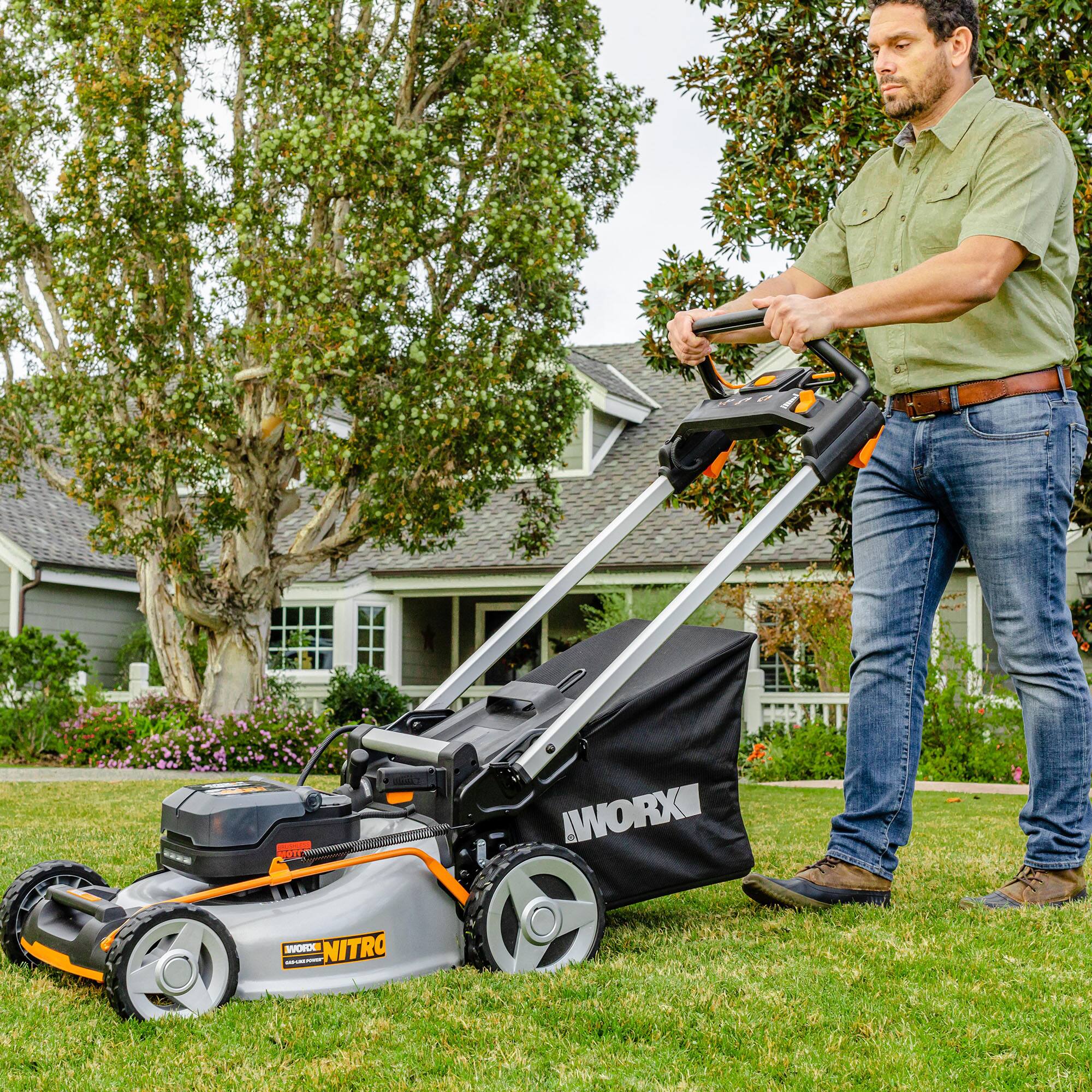Alt View 19. WORX - Nitro 40V Cordless Self-Propelled Lawn Mower (2 x 5.0 Ah Batteries and 1 x Charger) - Black.