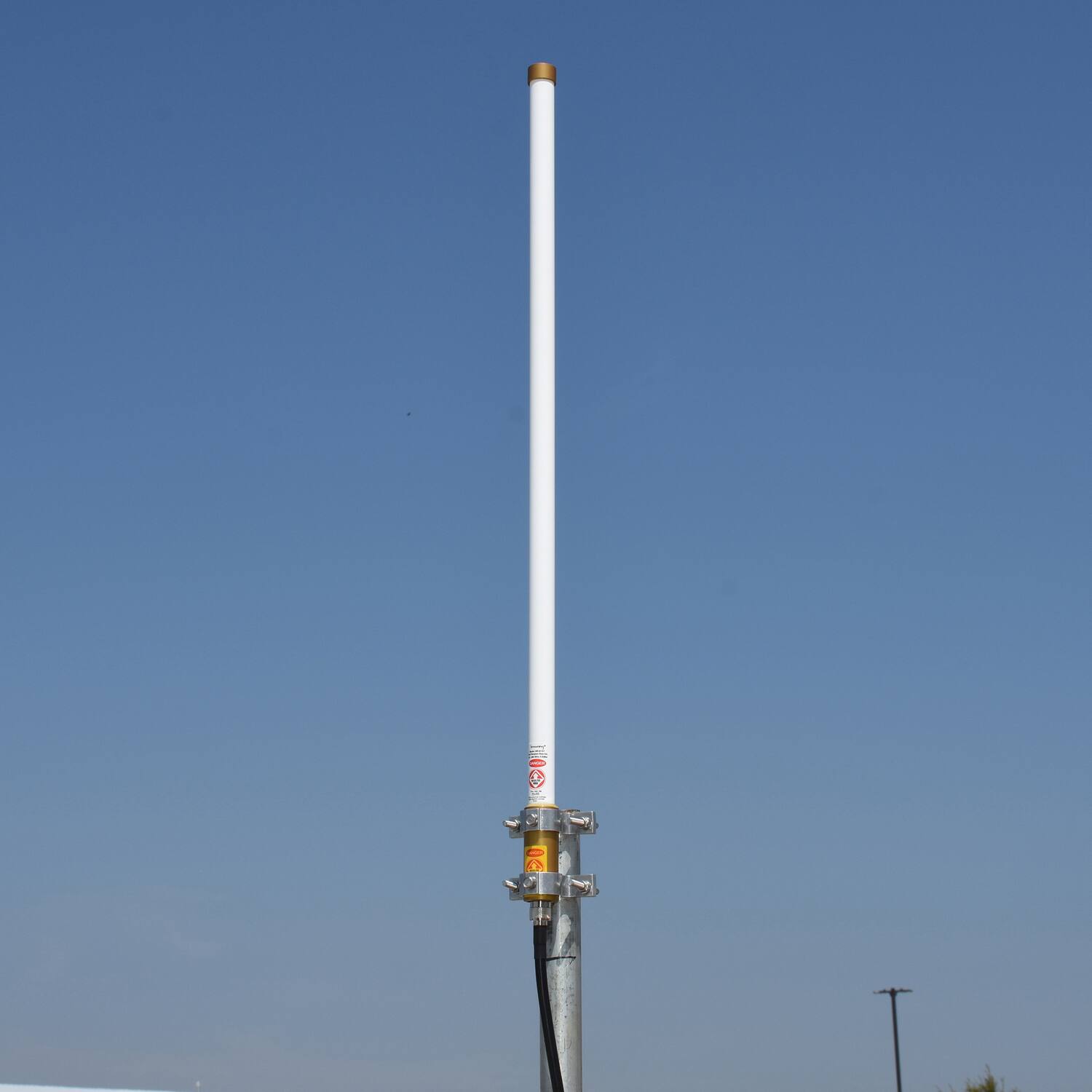 Alt View 2. Browning - 150-Watt Pretuned Wide-Band 410-490 MHz 4.5-dBd Gain Fiberglass Omni Base Antenna BR6157 - White.