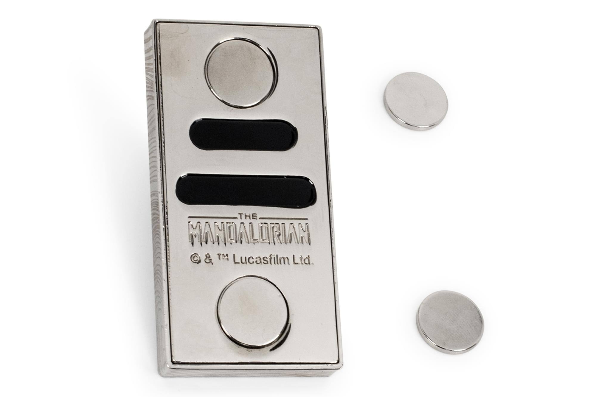 THE MANDALORIAN & TM Lucasfilm Ltd.