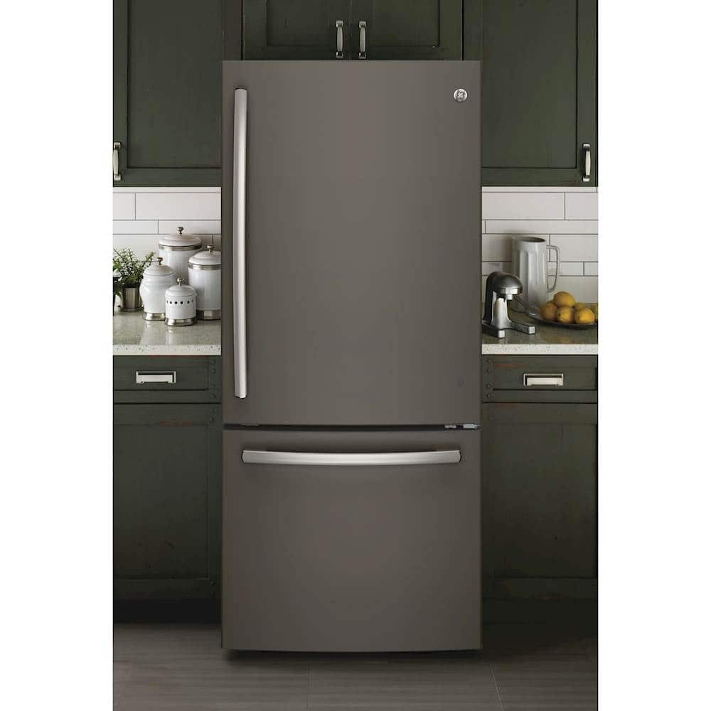 Alt View 4. GE - 21.0 Cu. Ft. Bottom-Freezer Refrigerator - Slate.