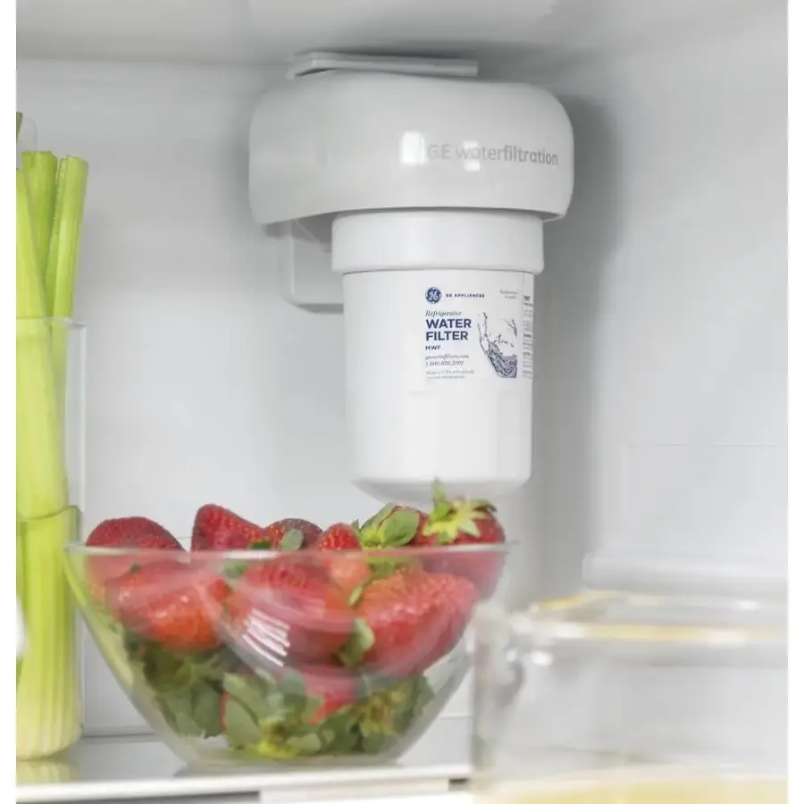 Alt View 14. GE - 21.0 Cu. Ft. Bottom-Freezer Refrigerator - High Gloss White.