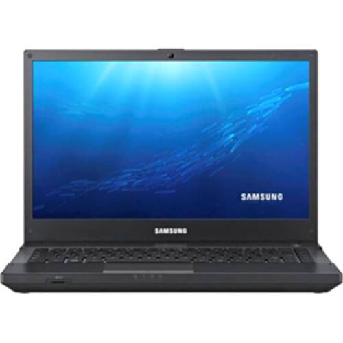 Front Standard. Samsung - 15.6" Notebook - 4 GB Memory - 500 GB Hard Drive.