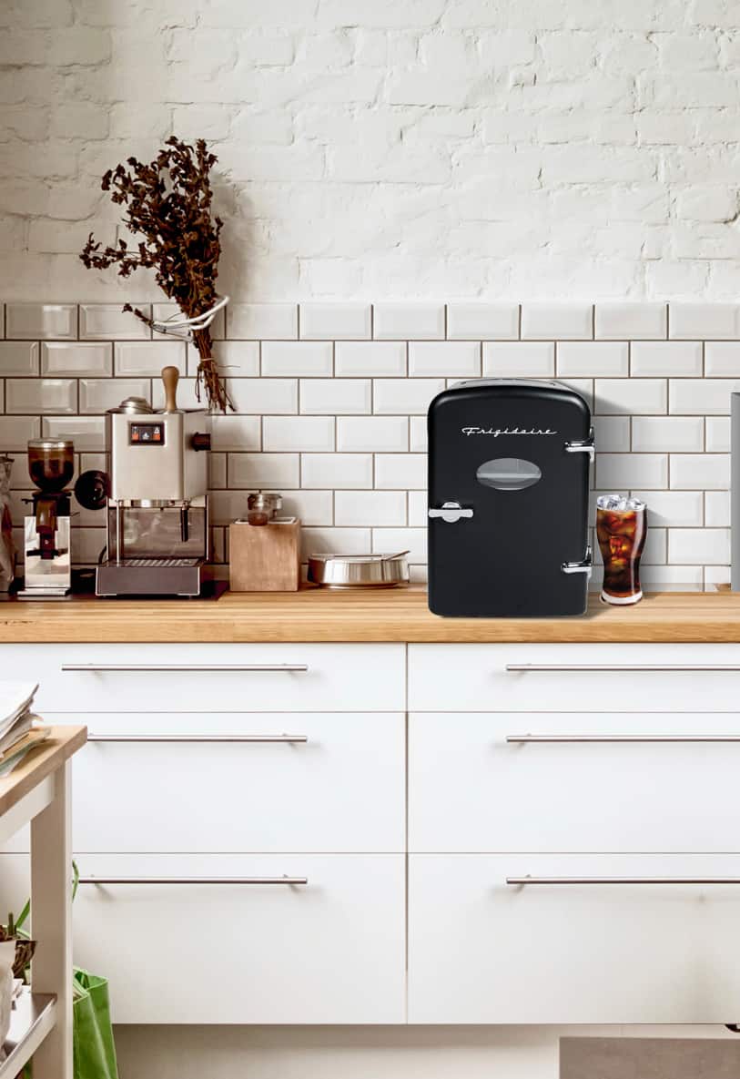 Best Buy Frigidaire Retro Mini Personal Fridge Cooler, Holds up to 9
