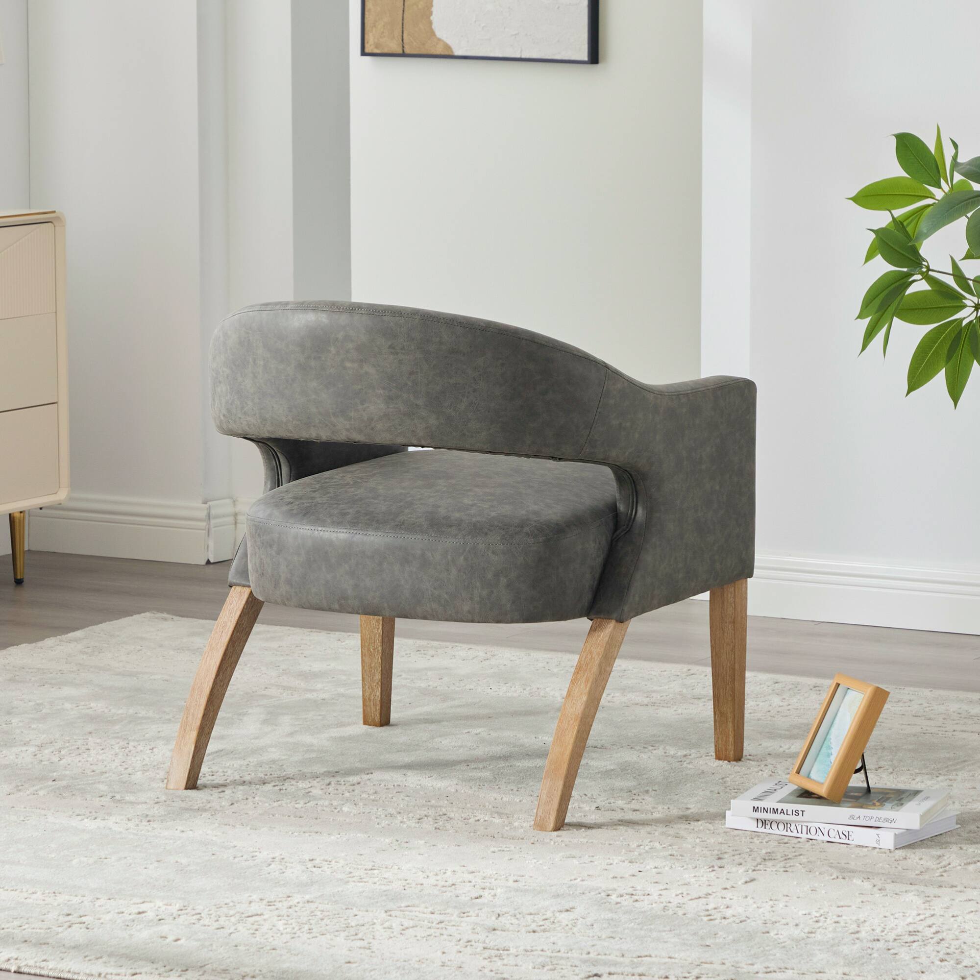 MINIMALIST DECORATION CASE