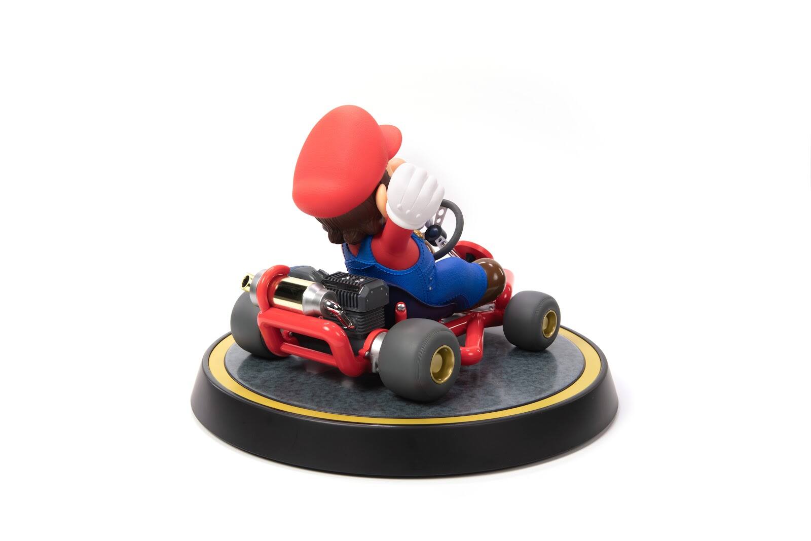 Back. Dark Horse Comics - Mario Kart Standard Edition PVC Statue - Red.
