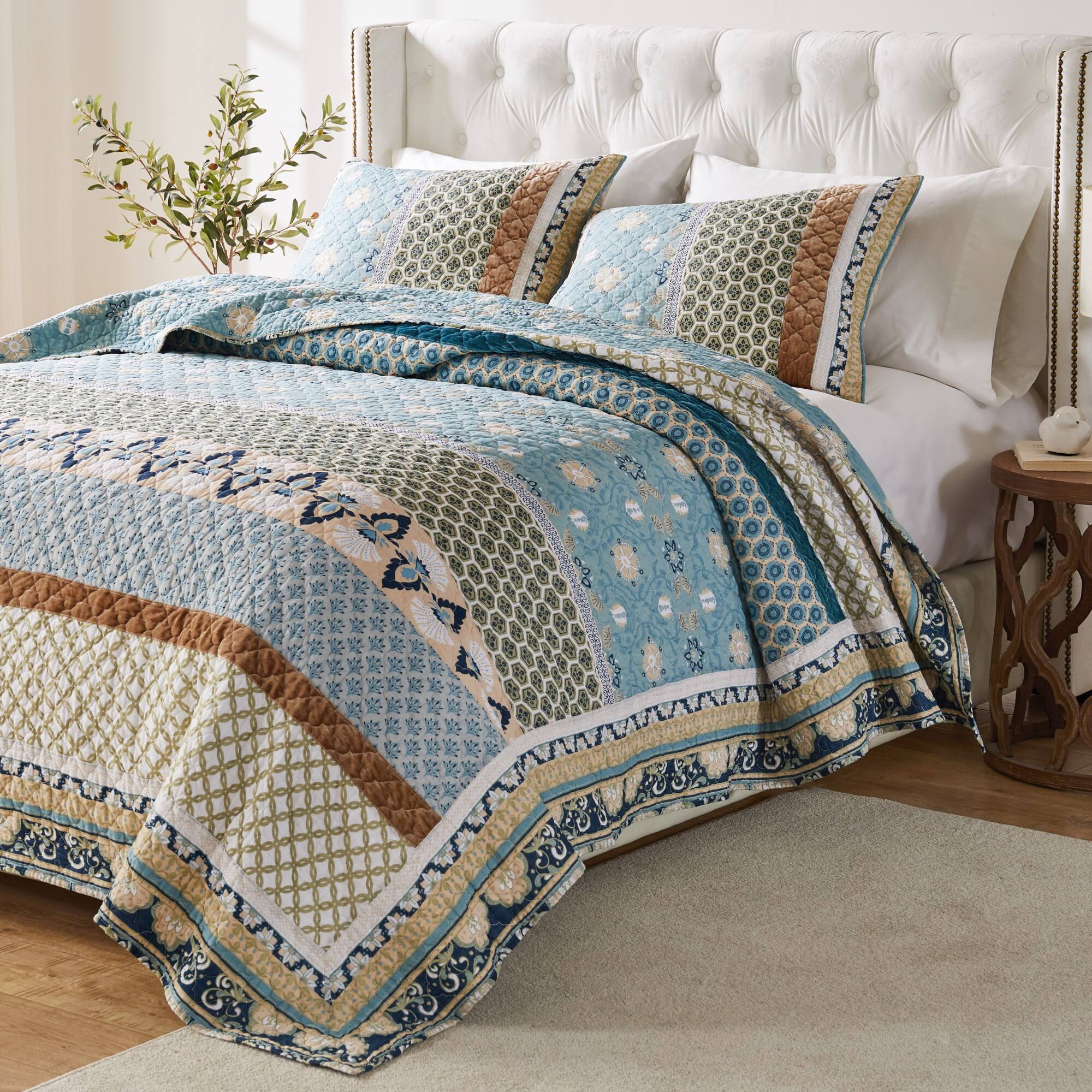 Left. BreeBe - Thalia Blue Quilt Set 3-Piece King/Cal King - Blue.
