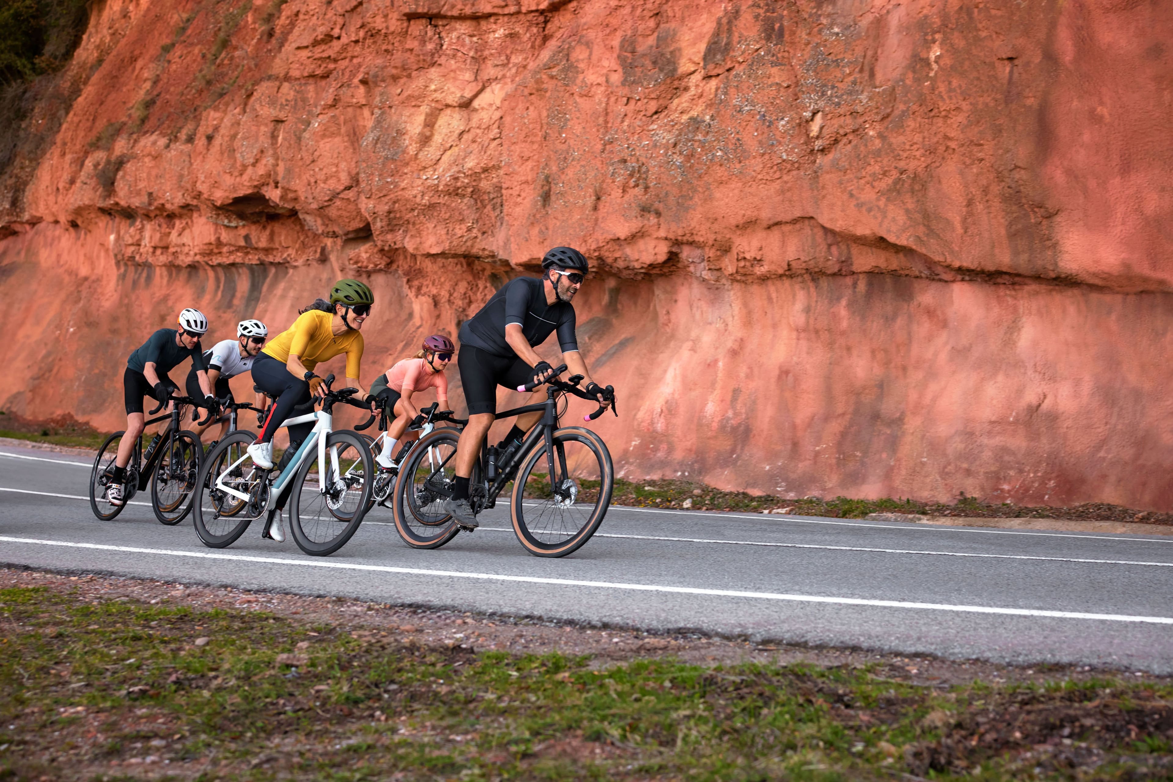 Alt View 4. Garmin - Edge 1050 3.5" GPS Bike Computer - Black.