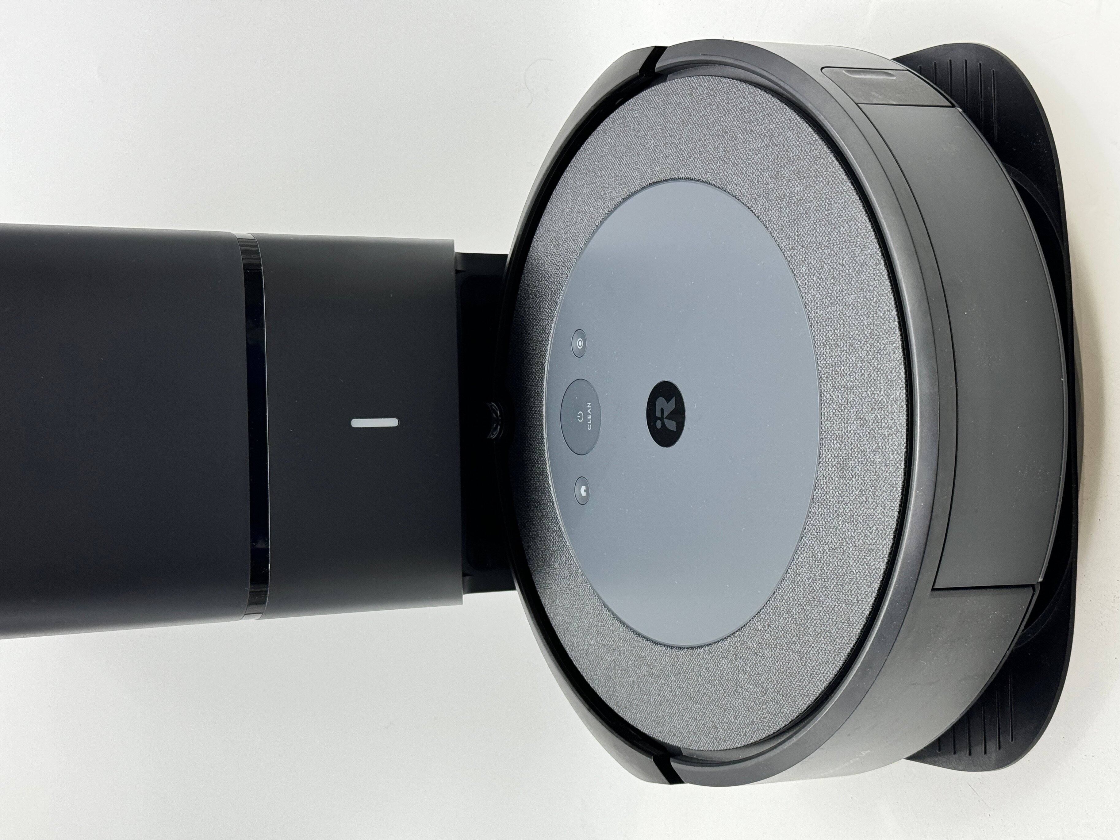 Alt View 2. iRobot - iRobot Roomba i4 + Self-Emptying Cleaning Robot Smart Mapping I455920 - Black.