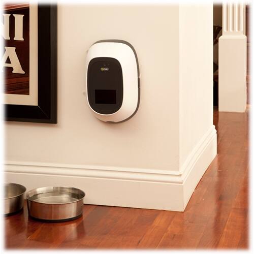 Best Buy: PetChatz HD White/Black PCHD