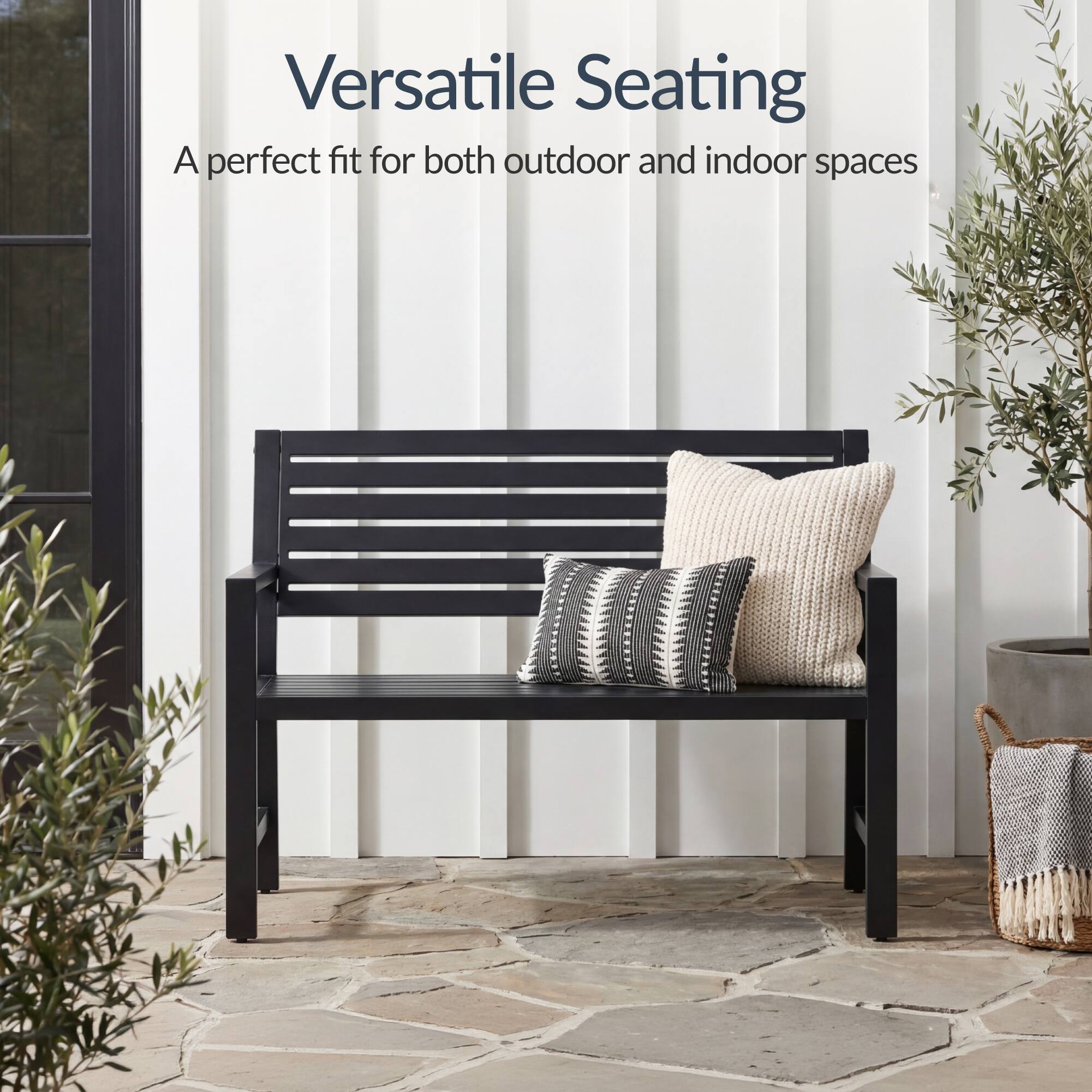 Versatile Seating  
A perfect fit for both outdoor and indoor spaces