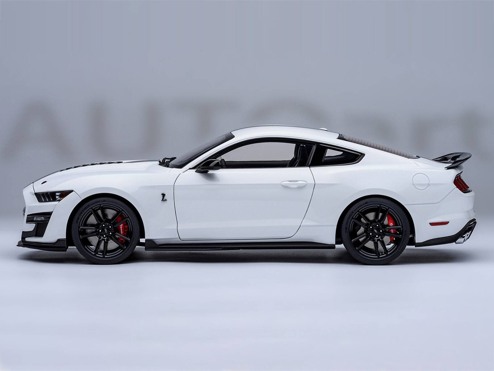 Alt View 6. Autoart - Ford Mustang Shelby GT500 Oxford White with Black Stripes 1/18 Model Car by Autoart.