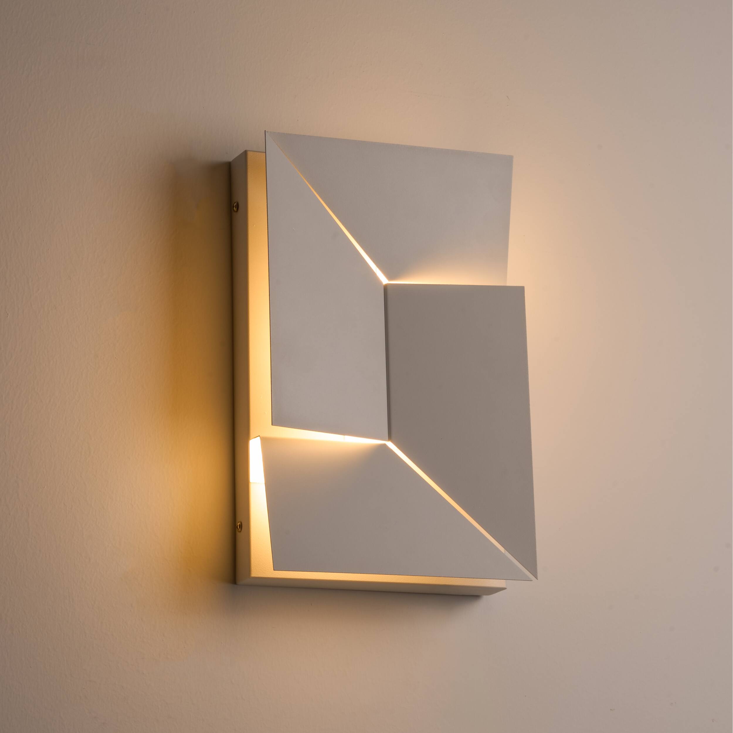 Front. Lamp Depot - Hardwired Art Deco 3D Wall Shadows Wall Light - White.