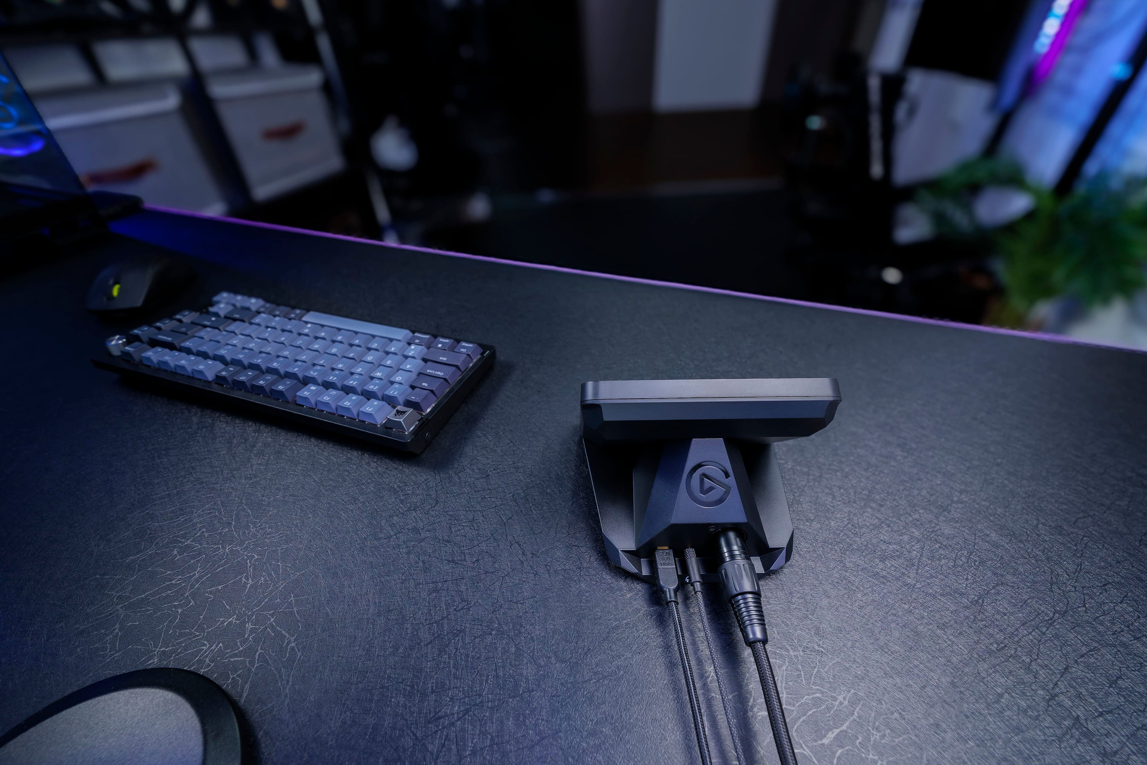 Alt View 20. Elgato - Stream Deck + XLR Workflow Controller with Customizable Touch Strip and Dials - Black.