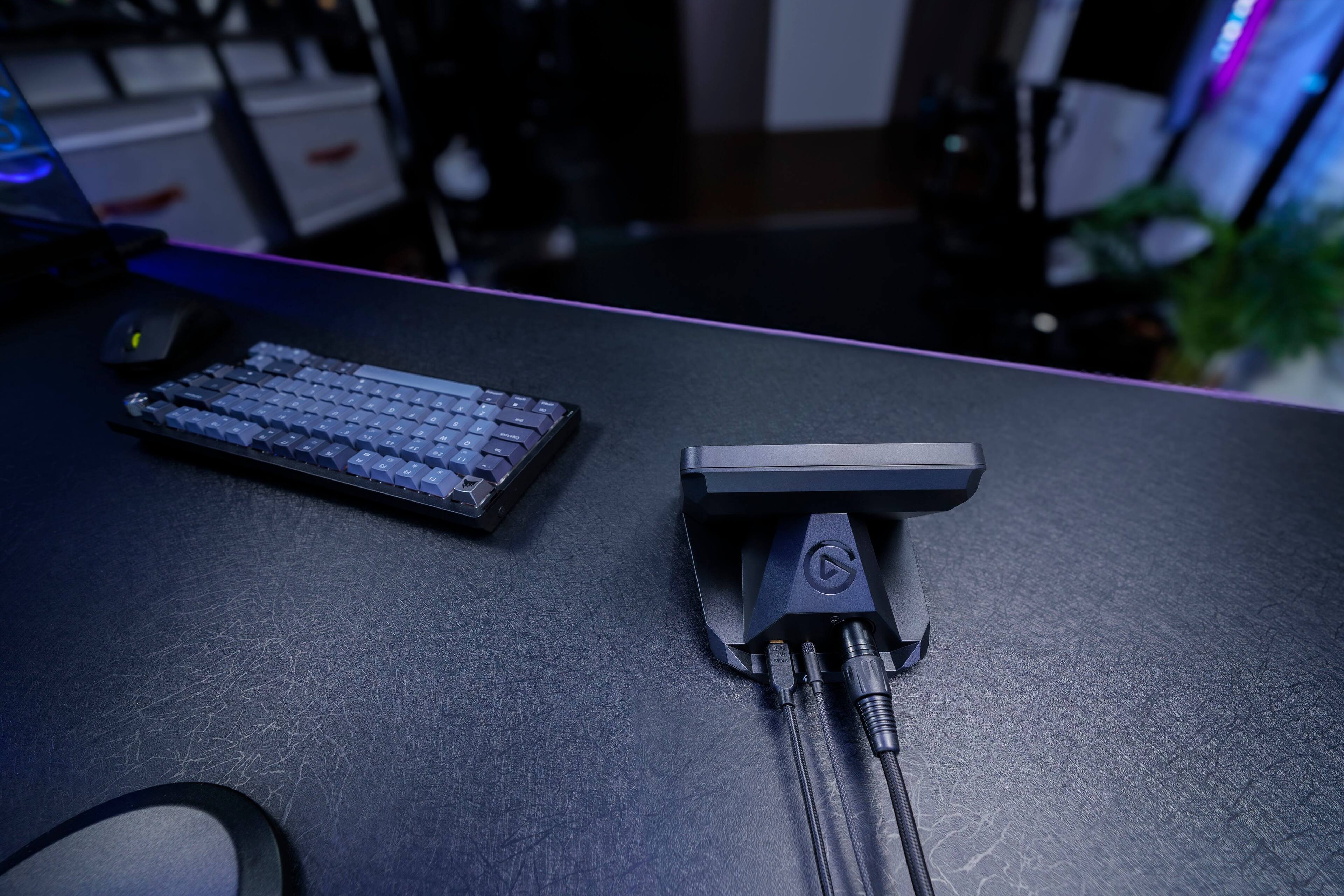 Alt View 20. Elgato - Stream Deck + XLR Workflow Controller with Customizable Touch Strip and Dials - Black.