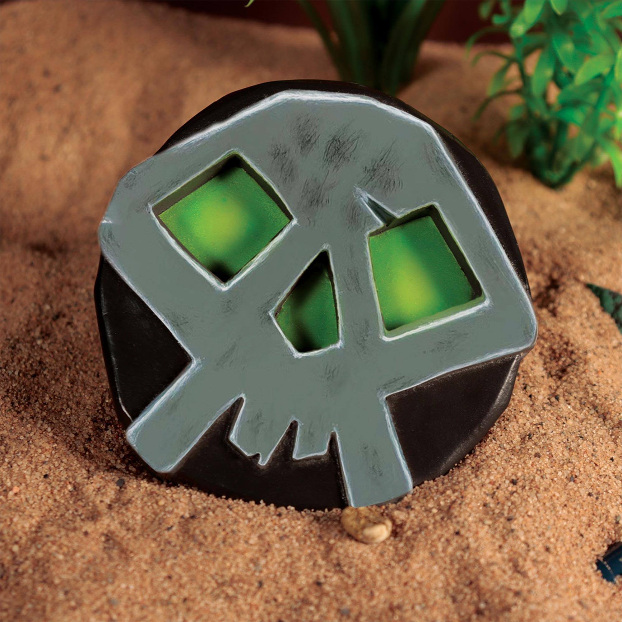 Alt View 3. Fanattik - Sea Of Thieves Limited Edition Stronghold Key Resin Replica - Black.