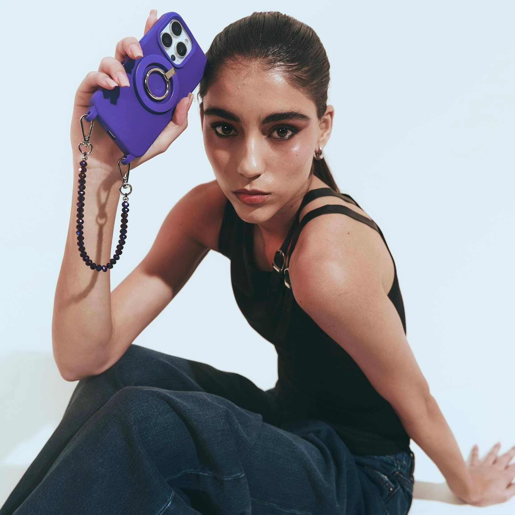 Angle. Cordée Cases - 07 Phone Chain Set - Ultraviolet.