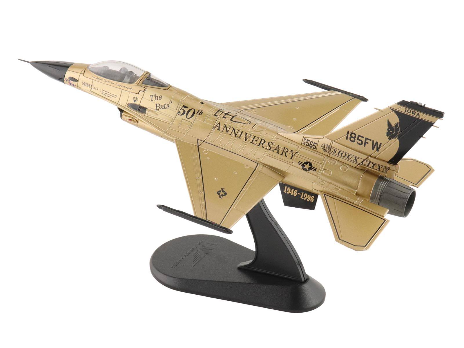 Wing Commander  
The Bats 50th ANNIVERSARY 1946-1996  
185FW  
IOWA  
SIOUX CITY
