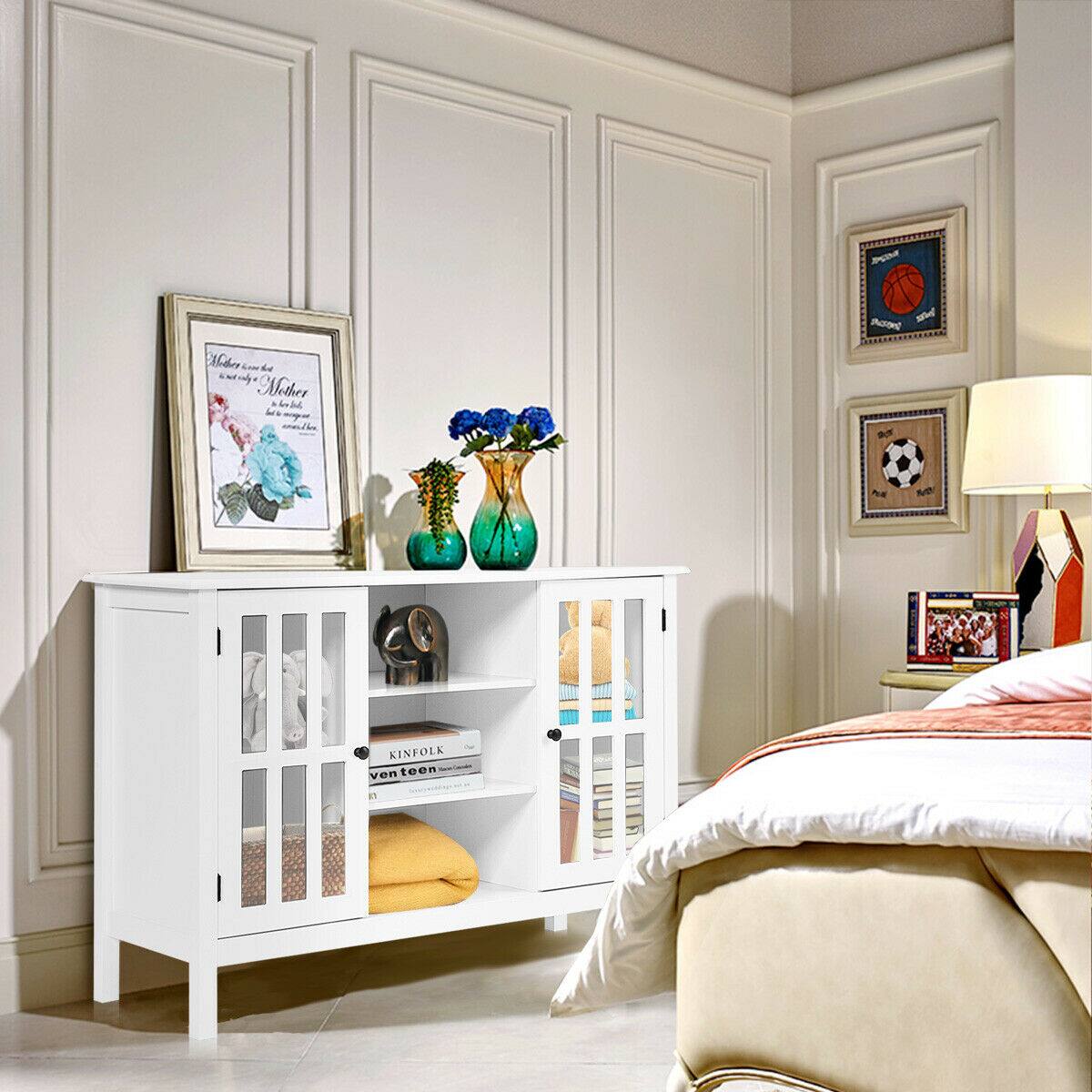 The text on the image is "Mother de h orn" and "Ar T M KINFOLK ven teen". The corrected text is "Mother of Honor" and "Ar T M KINFOLK ven teen".