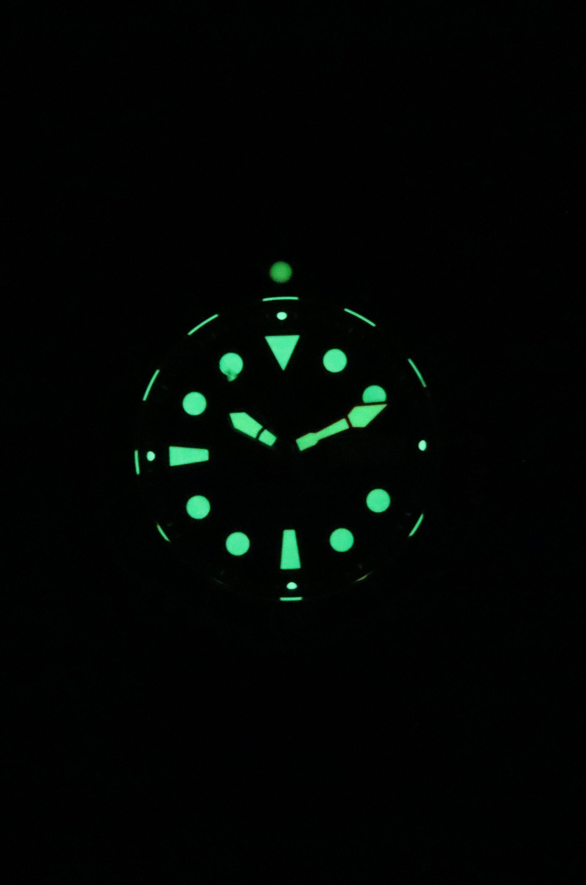 Angle. RATIO - FreeDiver Version 02 Helium Safe 1000M Sapphire Automatic Black Dial 1068HA90-34VA-BLK-V02 Men's Watch - Black and silver.