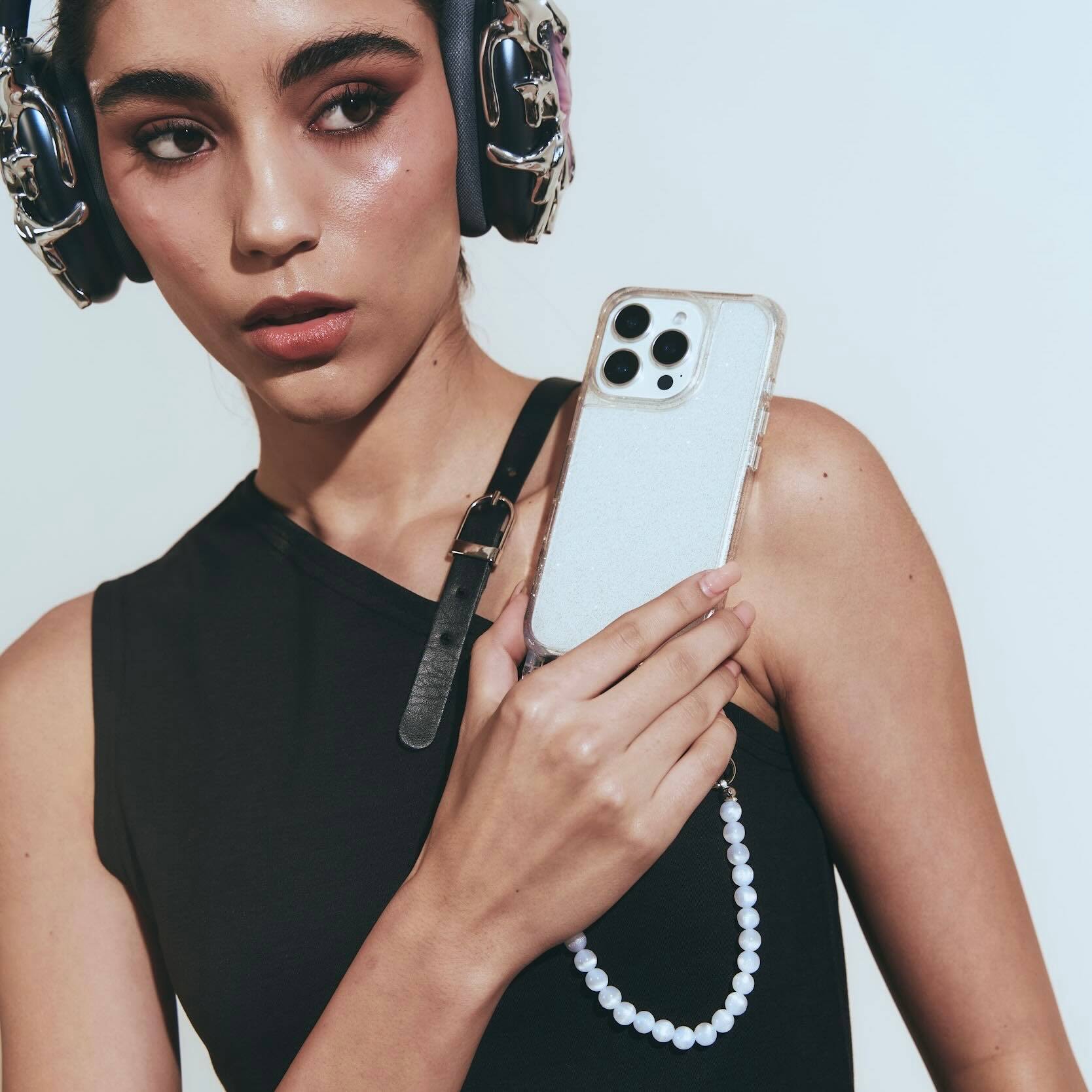 Alt View 1. Cordée Cases - 10 Phone Chain Set - Clear.