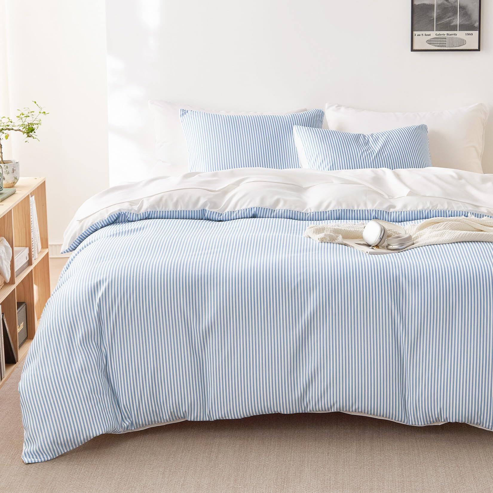 PARKER SLATER - Striped Comforter Set Ticking Stripe Vertical Pinstripe Neutral Farmhouse Pattern Printed Soft Lightweight - Blue White-King