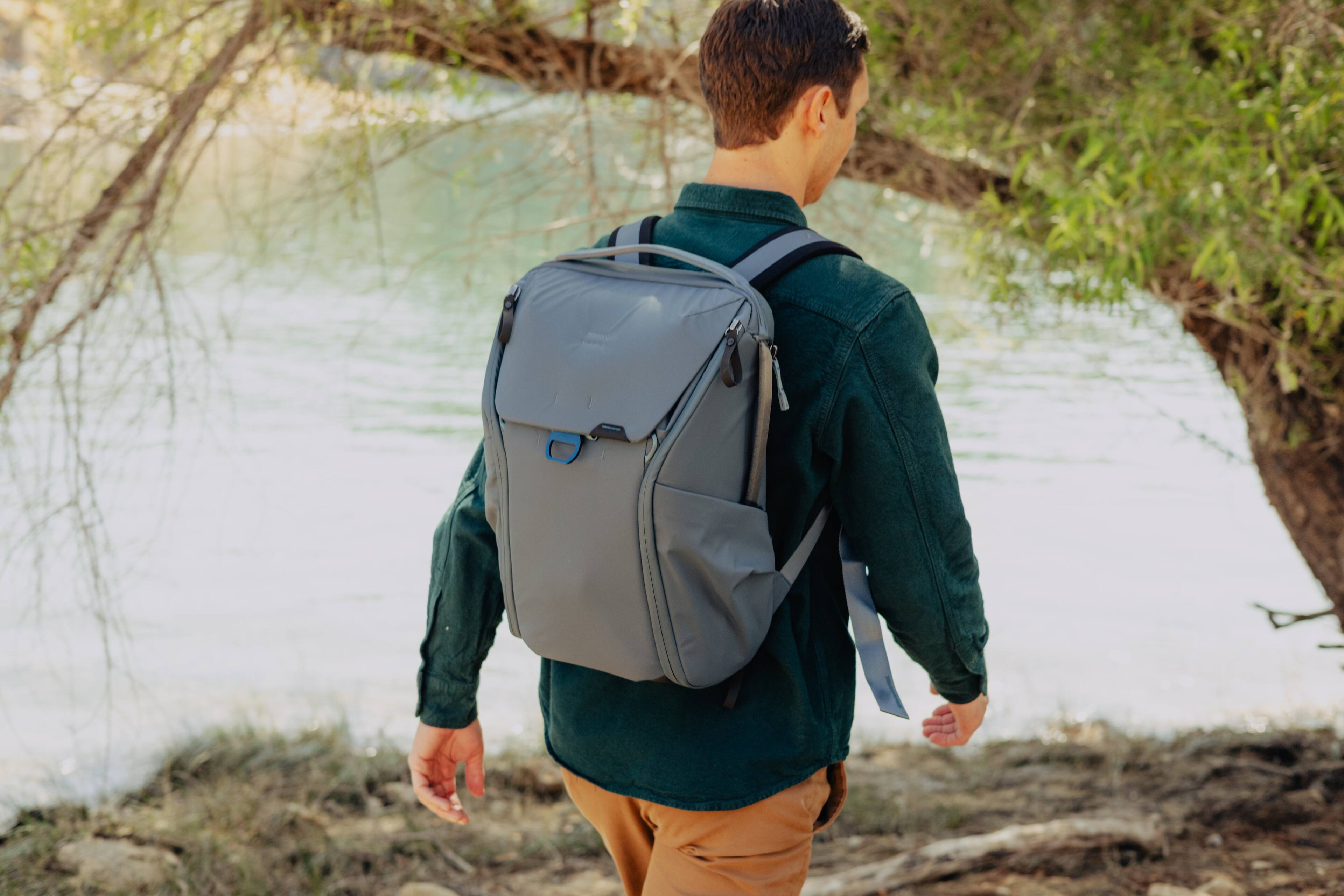 Left. Peak Design - Everyday Backpack V2 20L - Ocean.