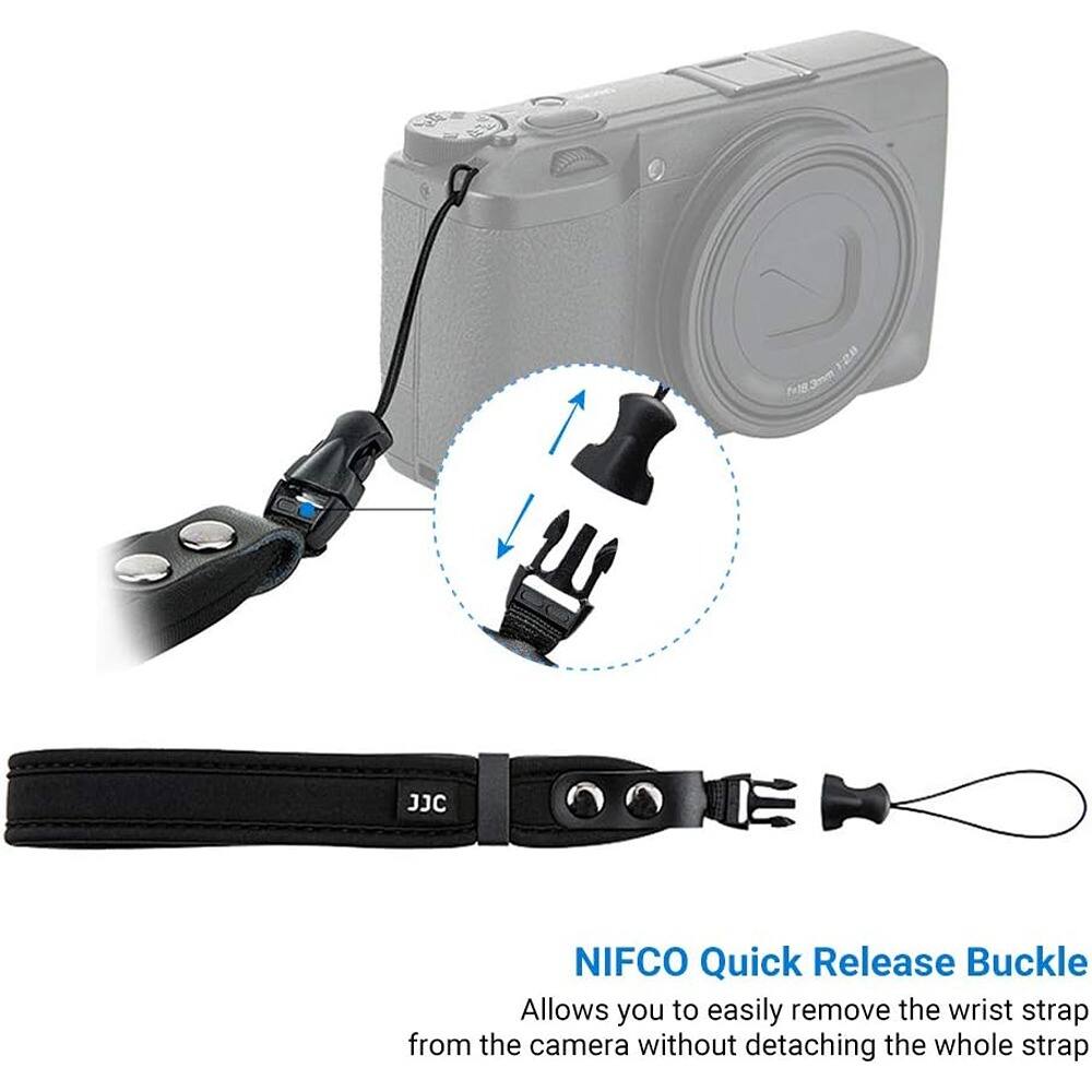 NIFCO Quick Release Buckle  
Allows you to easily remove the wrist strap from the camera without detaching the whole strap