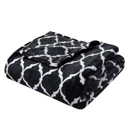 Gracie Mills - Graig Modern Ogee Print Microlight Oversized Plush Throw Blanket - Black