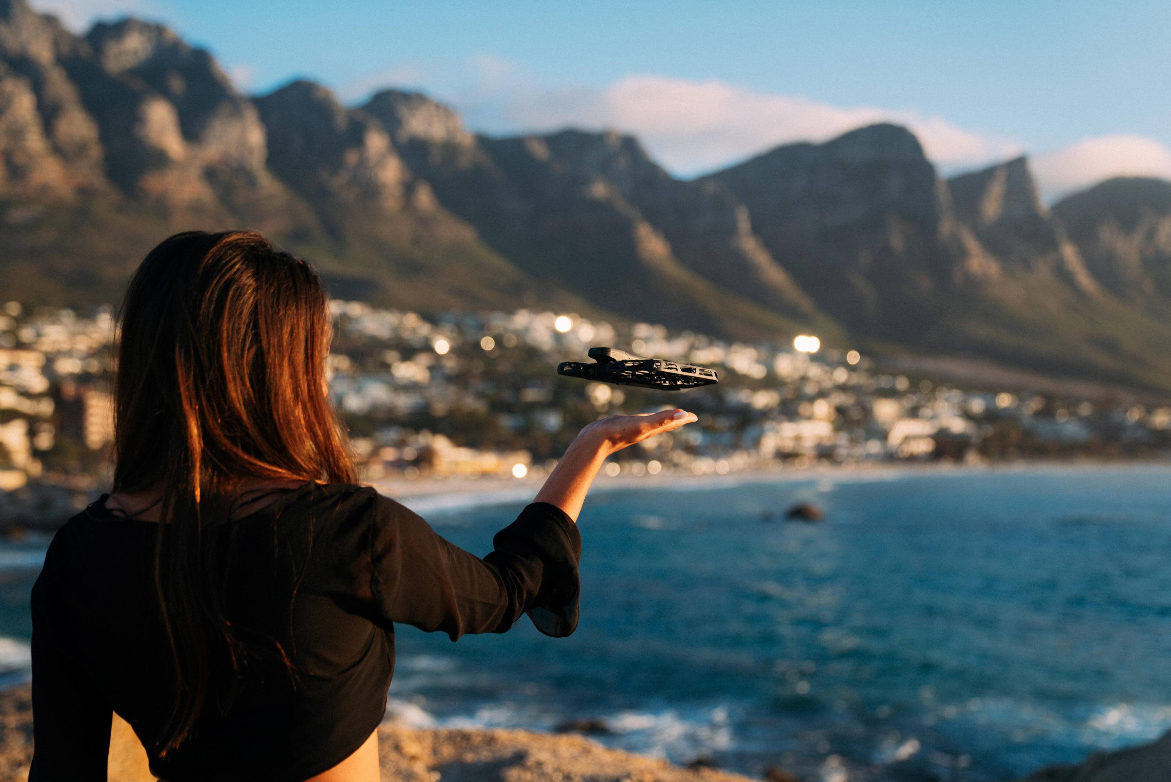 Alt View 9. HOVERAir - HOVERAir X1 PRO Retail Combo - Black.